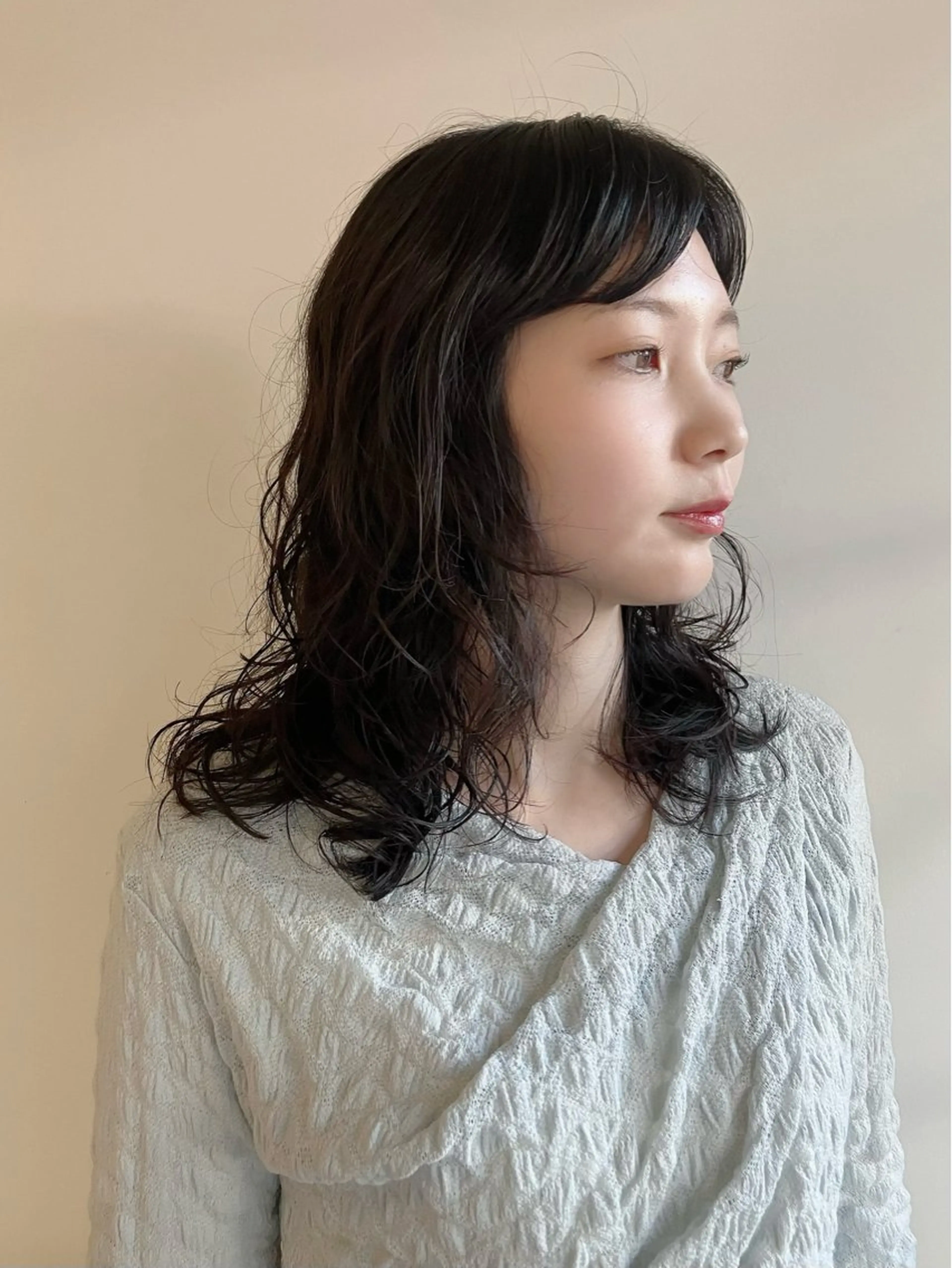 ミディアム パーマ ミディアムパーマ ボブ くせ毛 ウルフカット ニュアンスパーマ カット ヘアカラー 川間 将彦のヘアスタイル