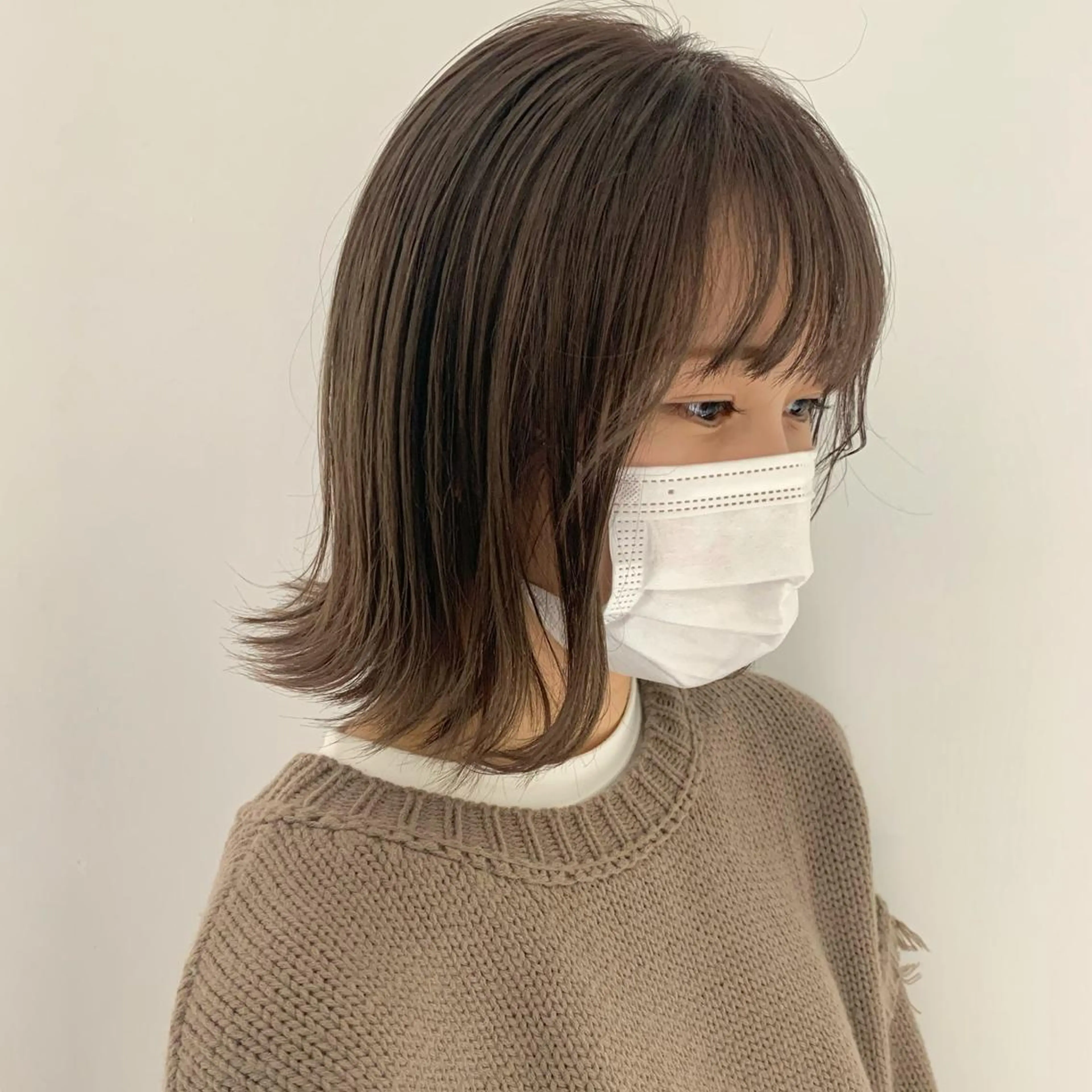 ショート カラー グレージュ iLi所属・iLi 《イリ》のヘアスタイル