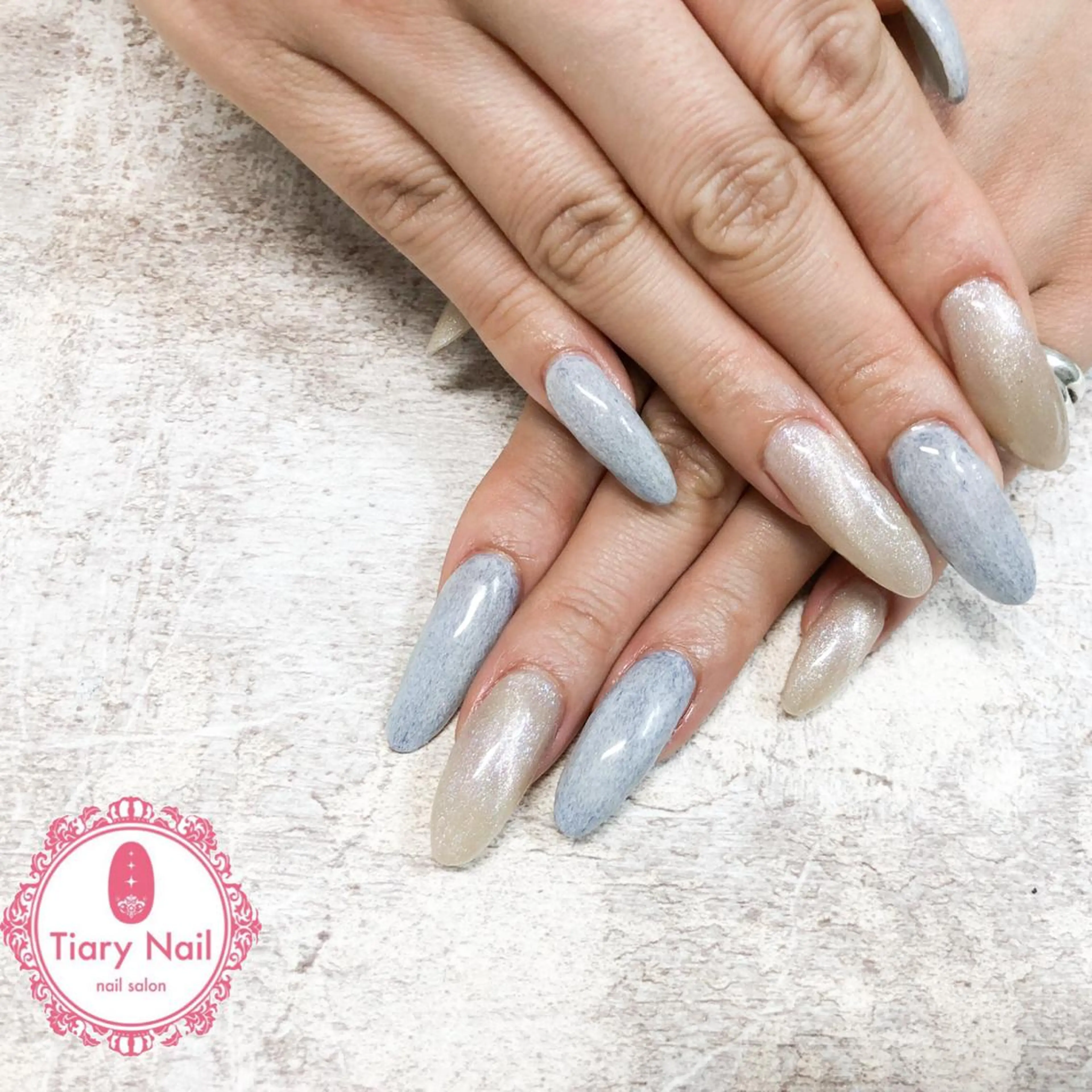 ネイル tiarynail K Kのネイルデザイン