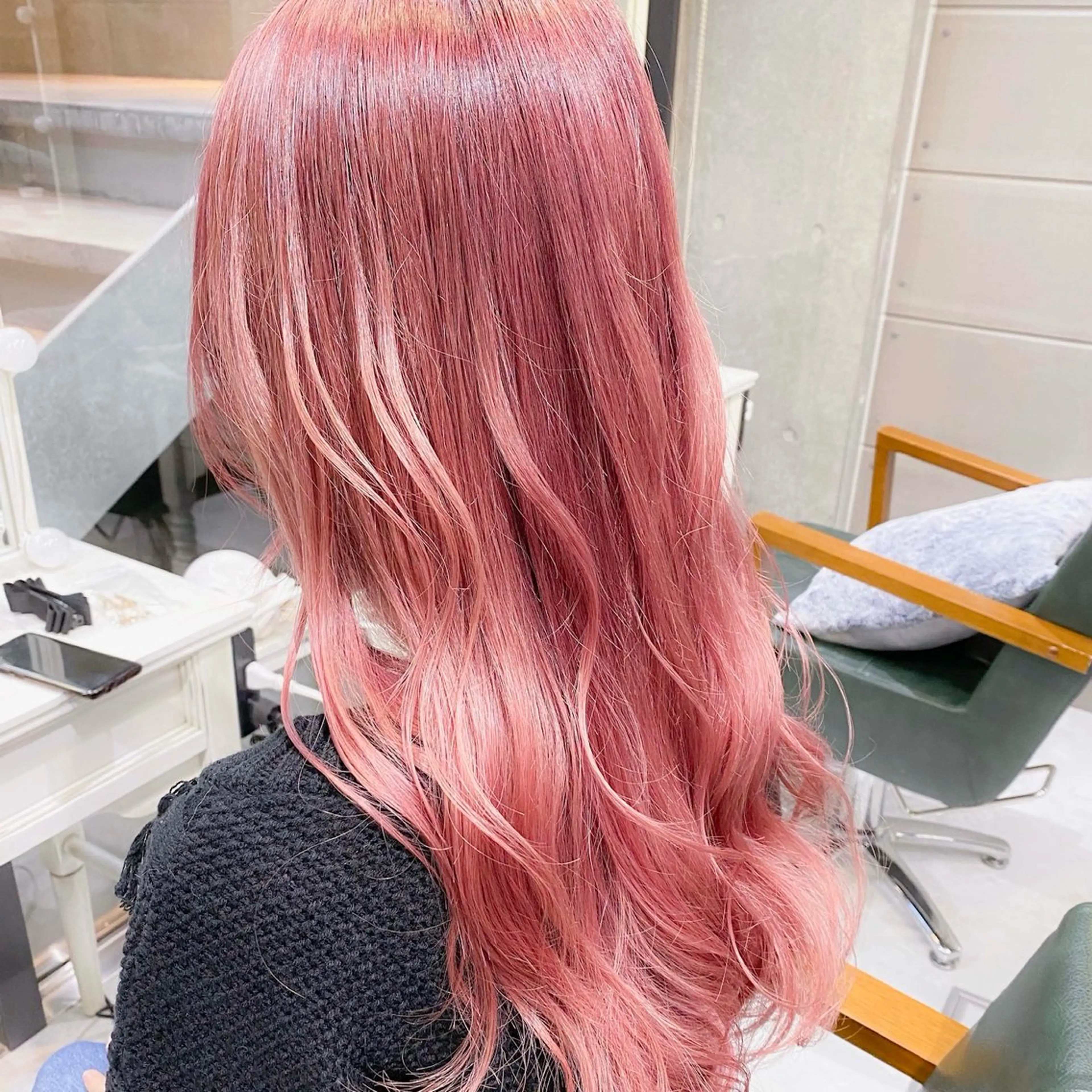 ロング カラー ブリーチ デザインカラー ハイトーンカラー ピンクカラー ヘアカラー トリートメント DAYS Men’sのヘアスタイル