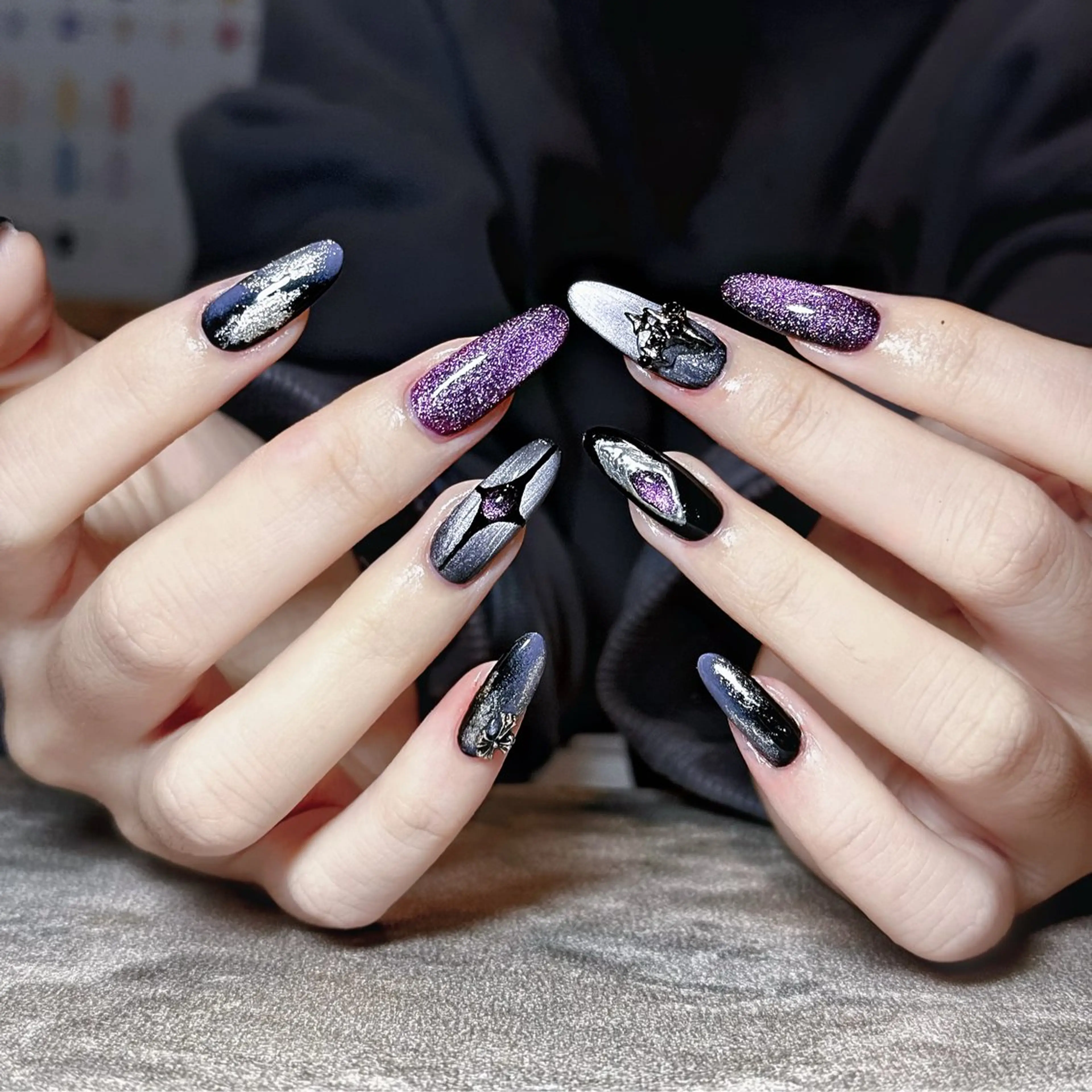 ネイル ハンドネイル LI XINLUのネイルデザイン