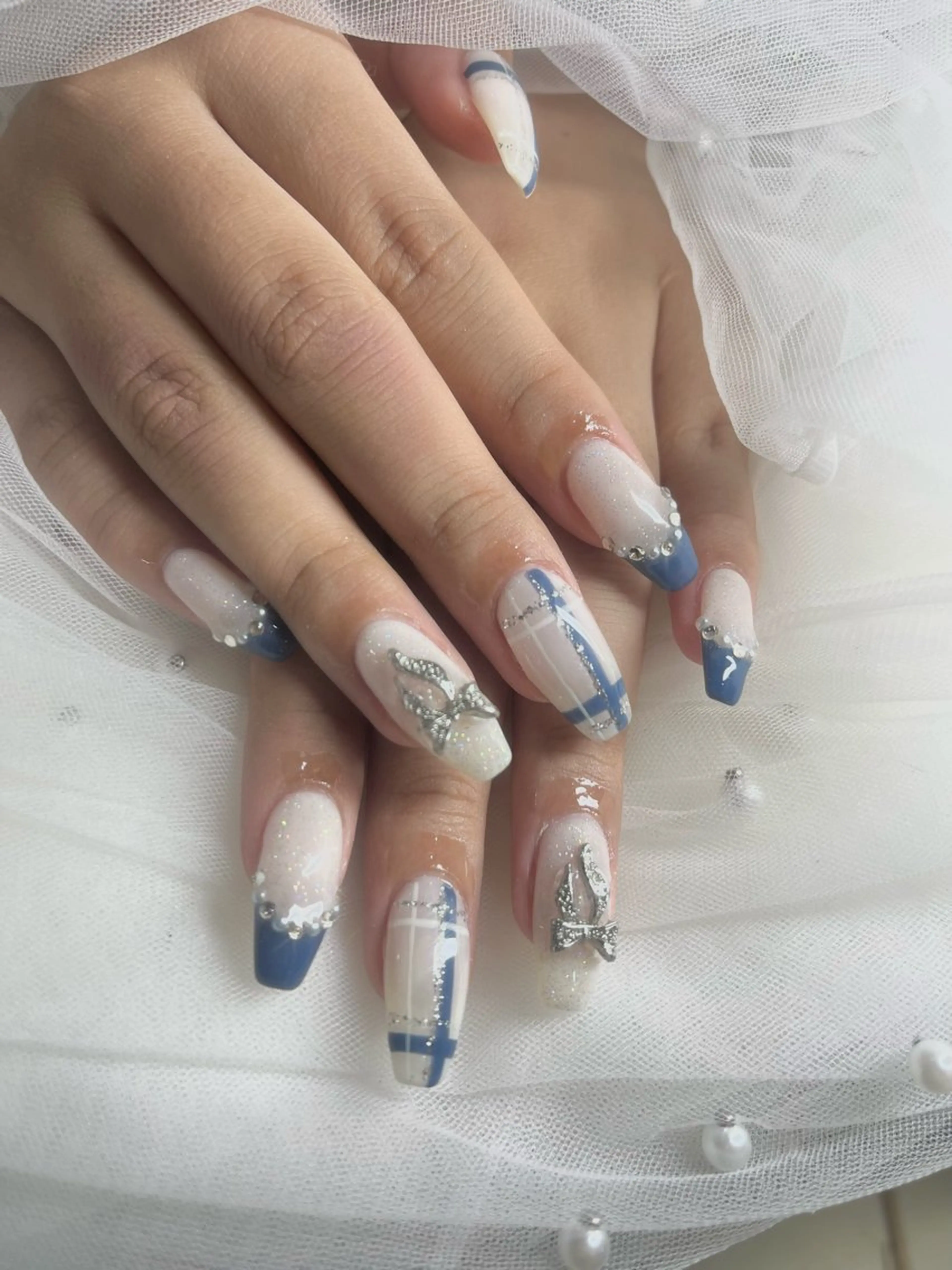 ネイル リボン ハンドネイル 💖長さ出し＆ 韓国ネイルaya💖のネイルデザイン