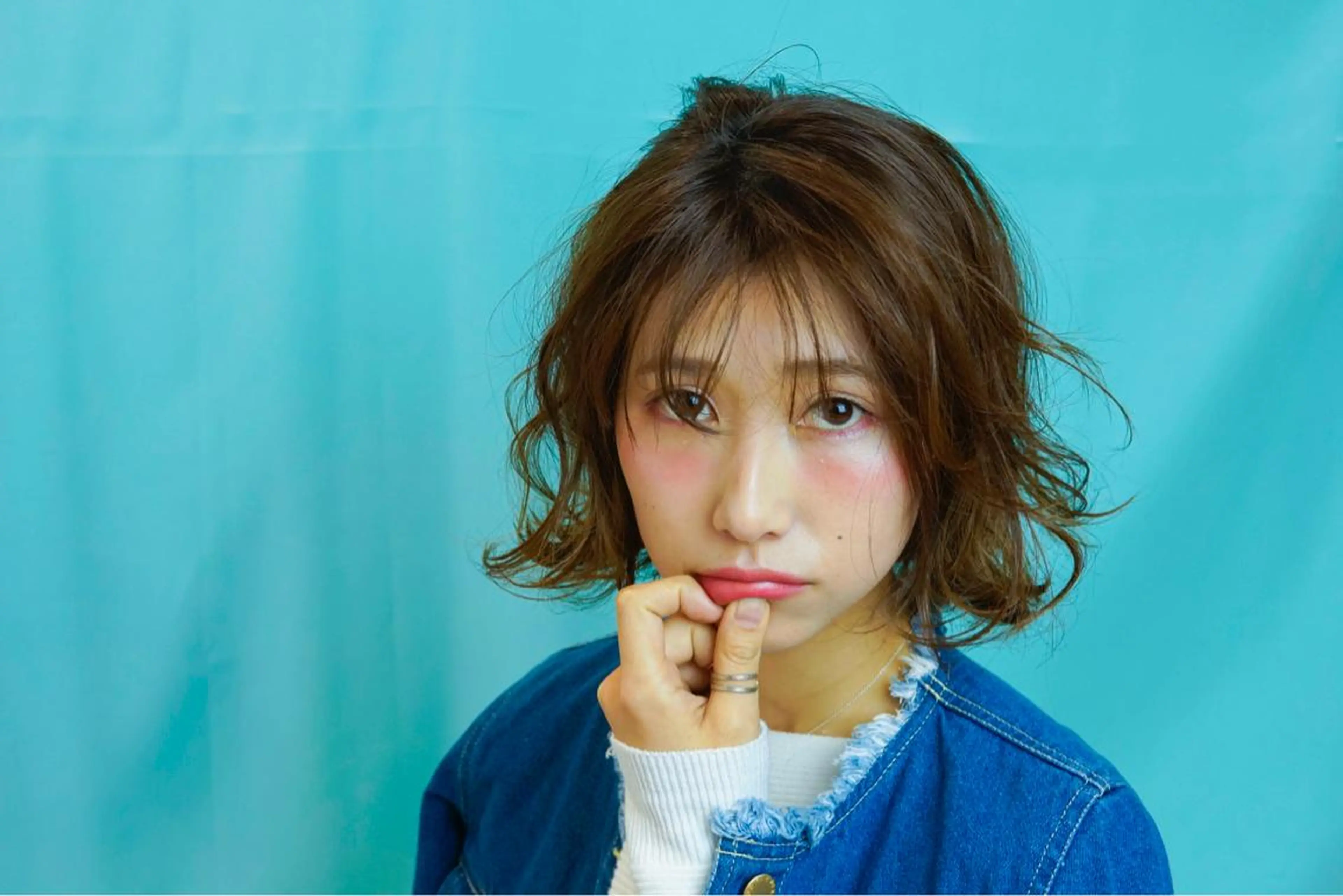 ショート カラー パーマ 髪質改善、エクステ 山口卓哉のヘアスタイル