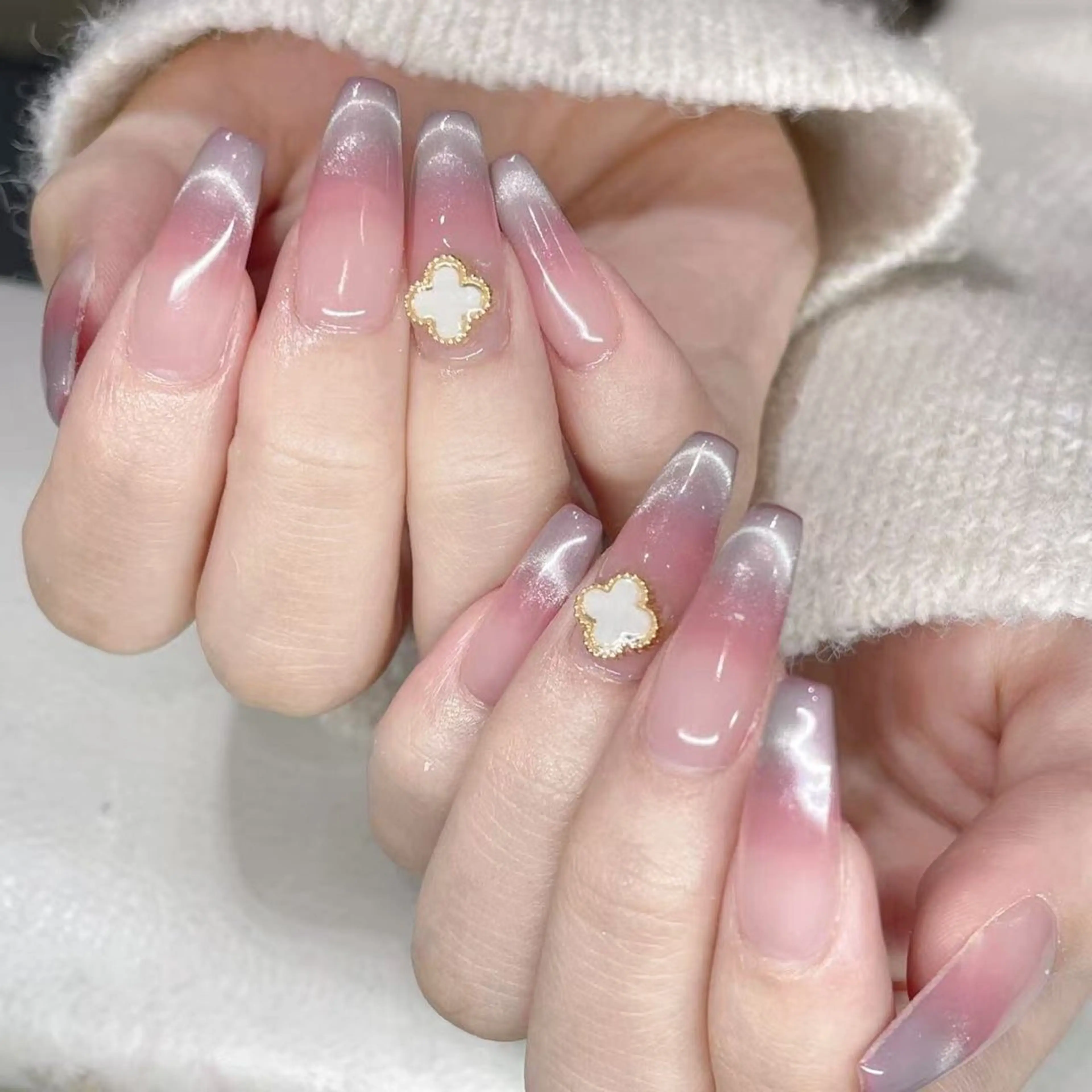 ネイル ハンドネイル Queens テイのネイルデザイン