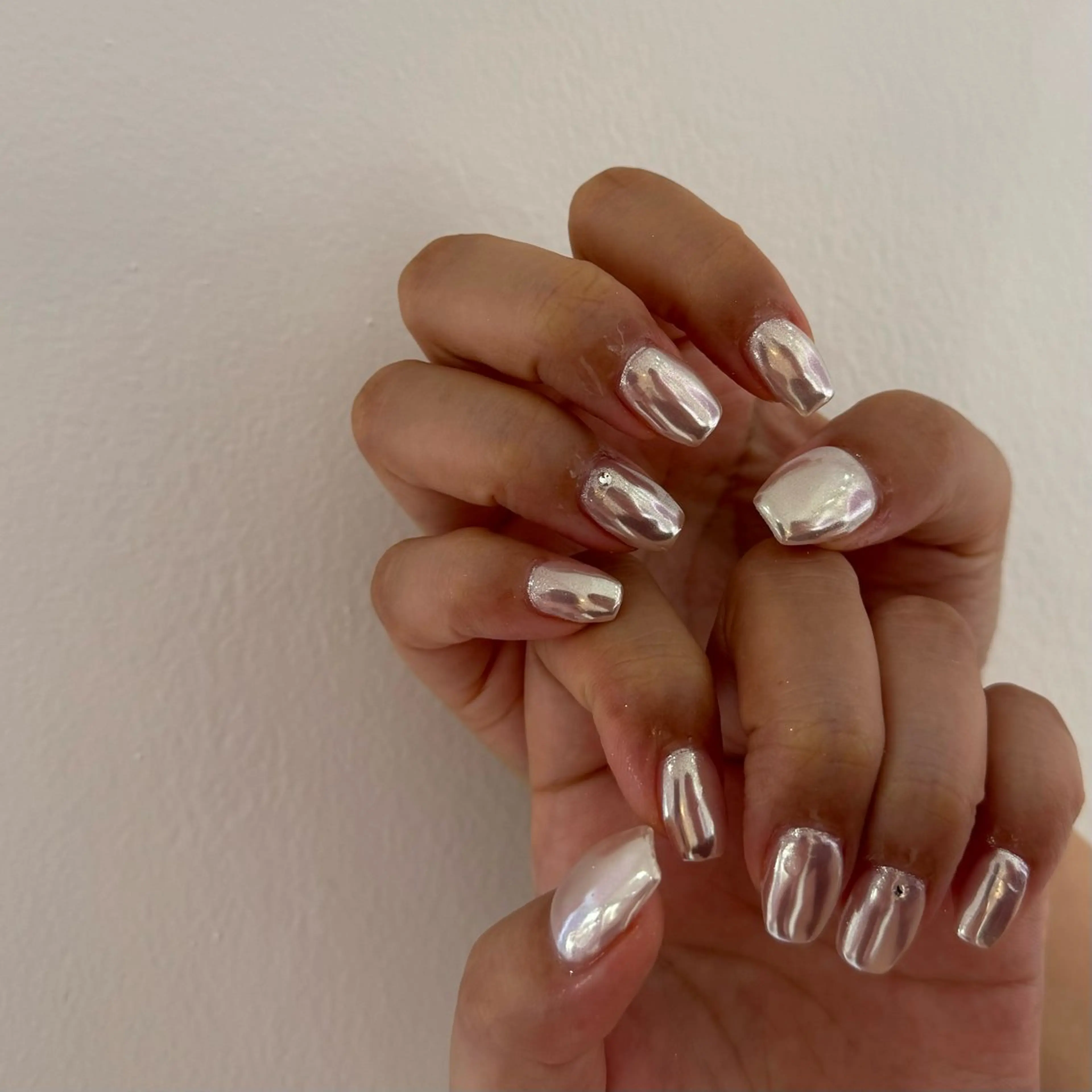 ネイル ミラーネイル ネイルサロン Lancilのネイルデザイン