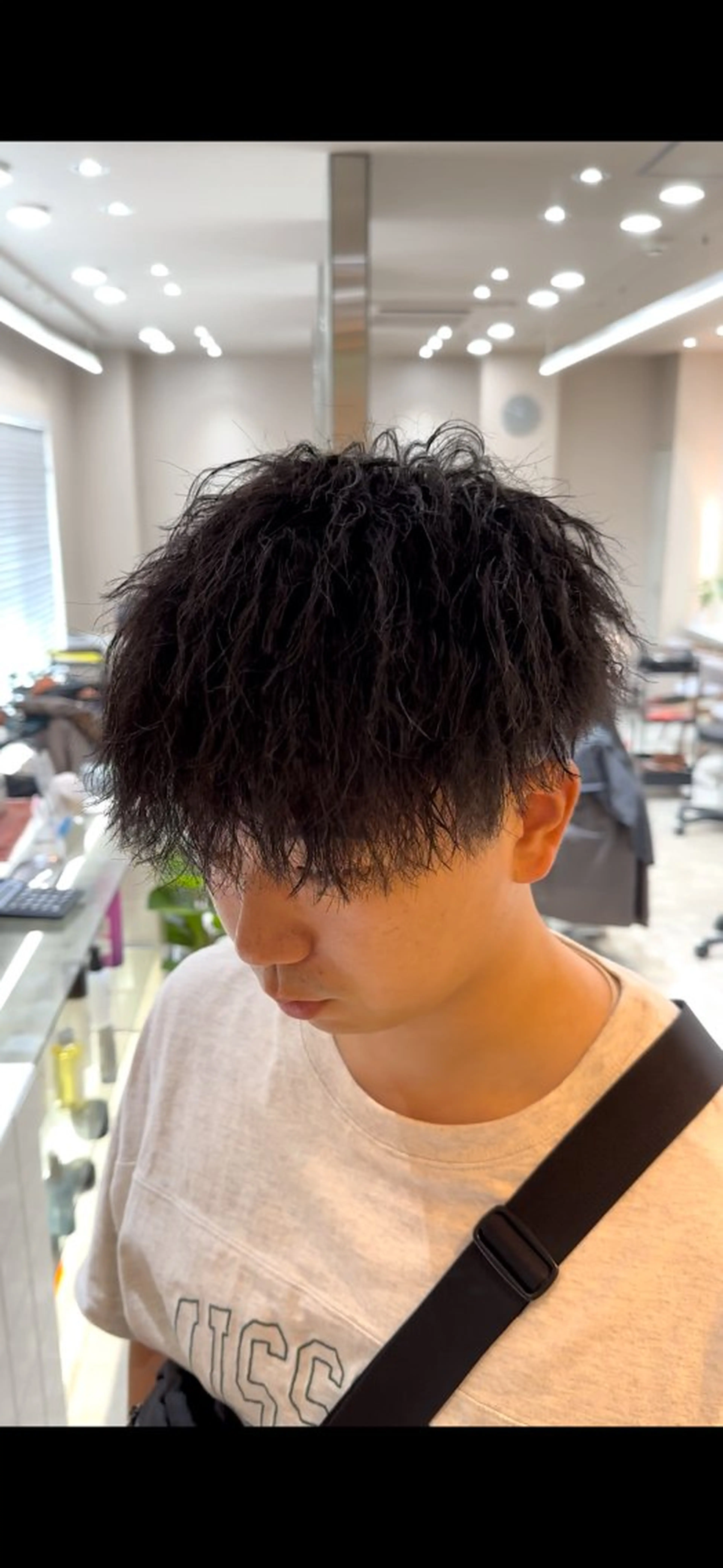 パーマ メンズ アップバング マッシュ メンズパーマ メンズツイストパーマ ツイストスパイラルパーマ BLEUNIR 中崎町所属・梅田中崎町メンズ 美容師ユースケのヘアスタイル