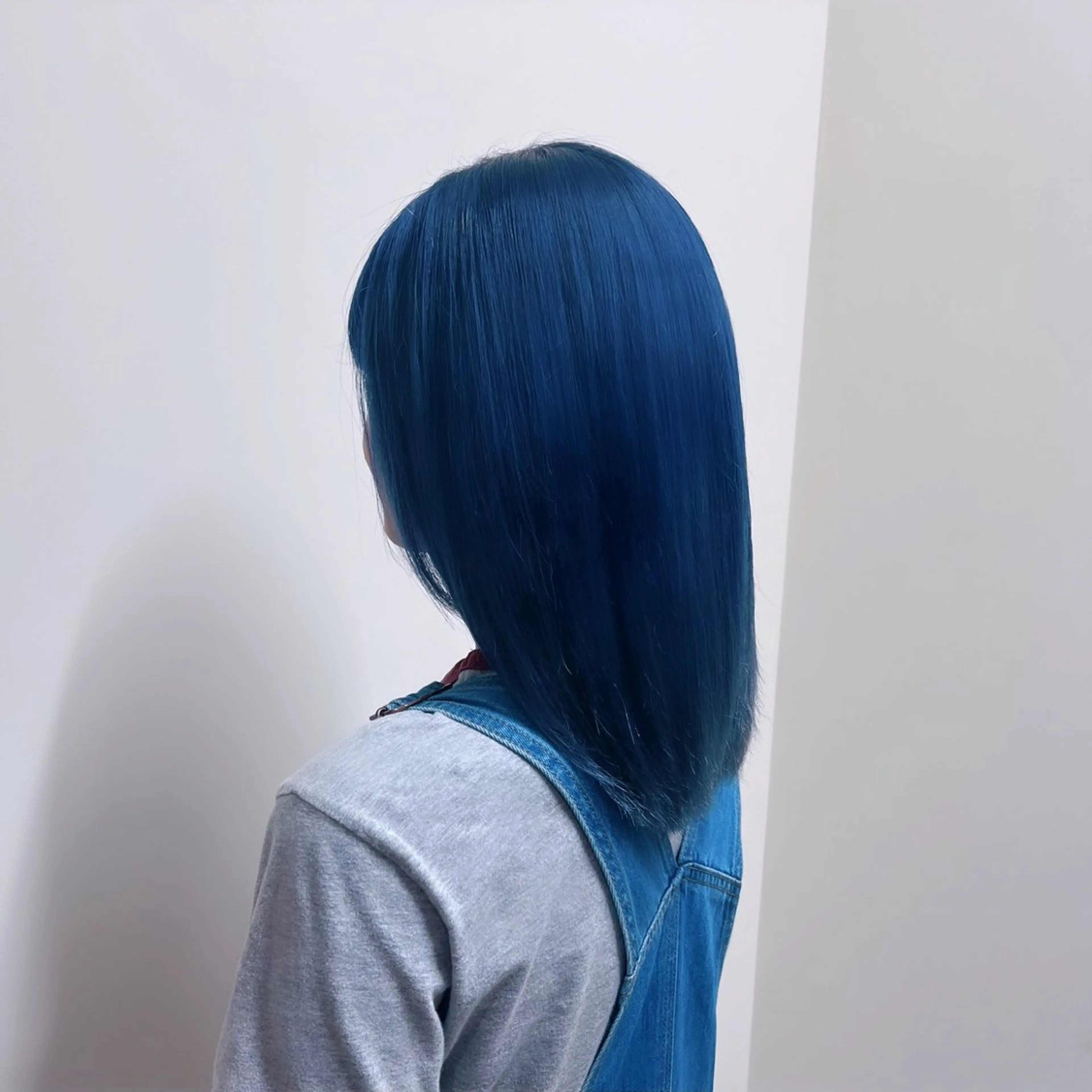 カラー ブロンド ブルーカラー ダブルカラー シルバー VIM hair 泡瀬店所属・ミサ ミサのヘアスタイル