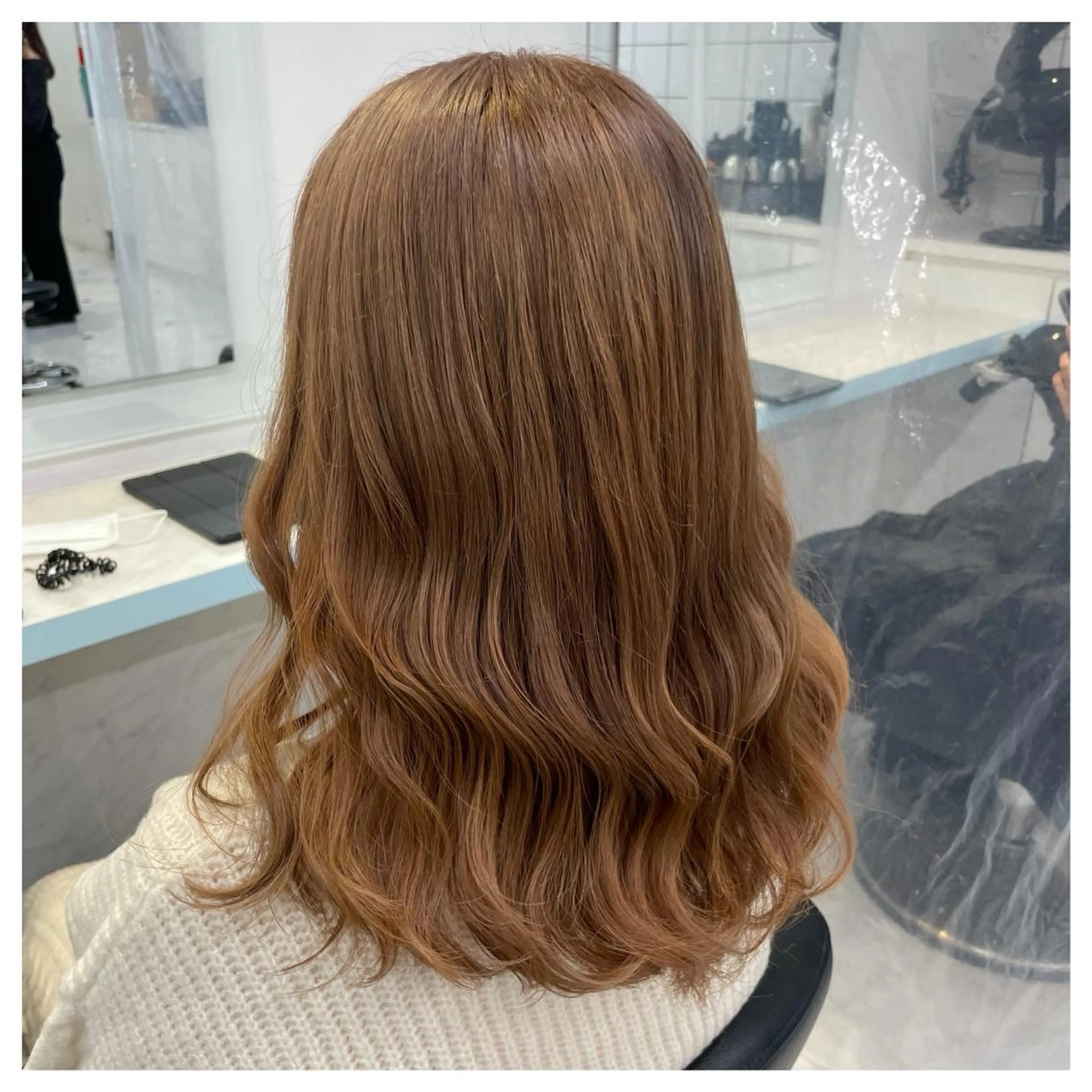 セミロング ヘアカラー ブリーチ✖️ 縮毛LANDのヘアスタイル