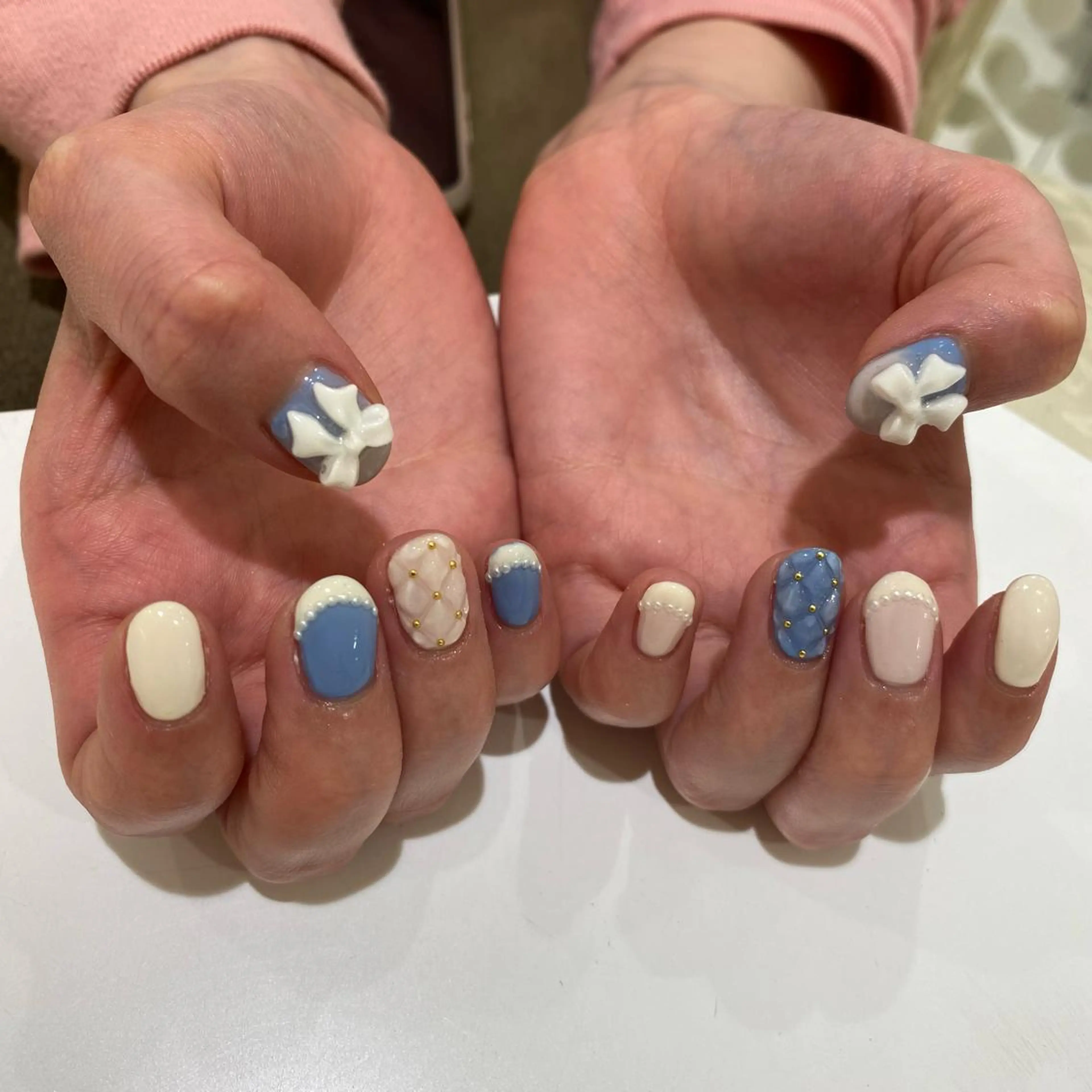 ネイル ニュアンスネイル リボン 🥀たなか れね🍋のマツエク・マツパデザイン