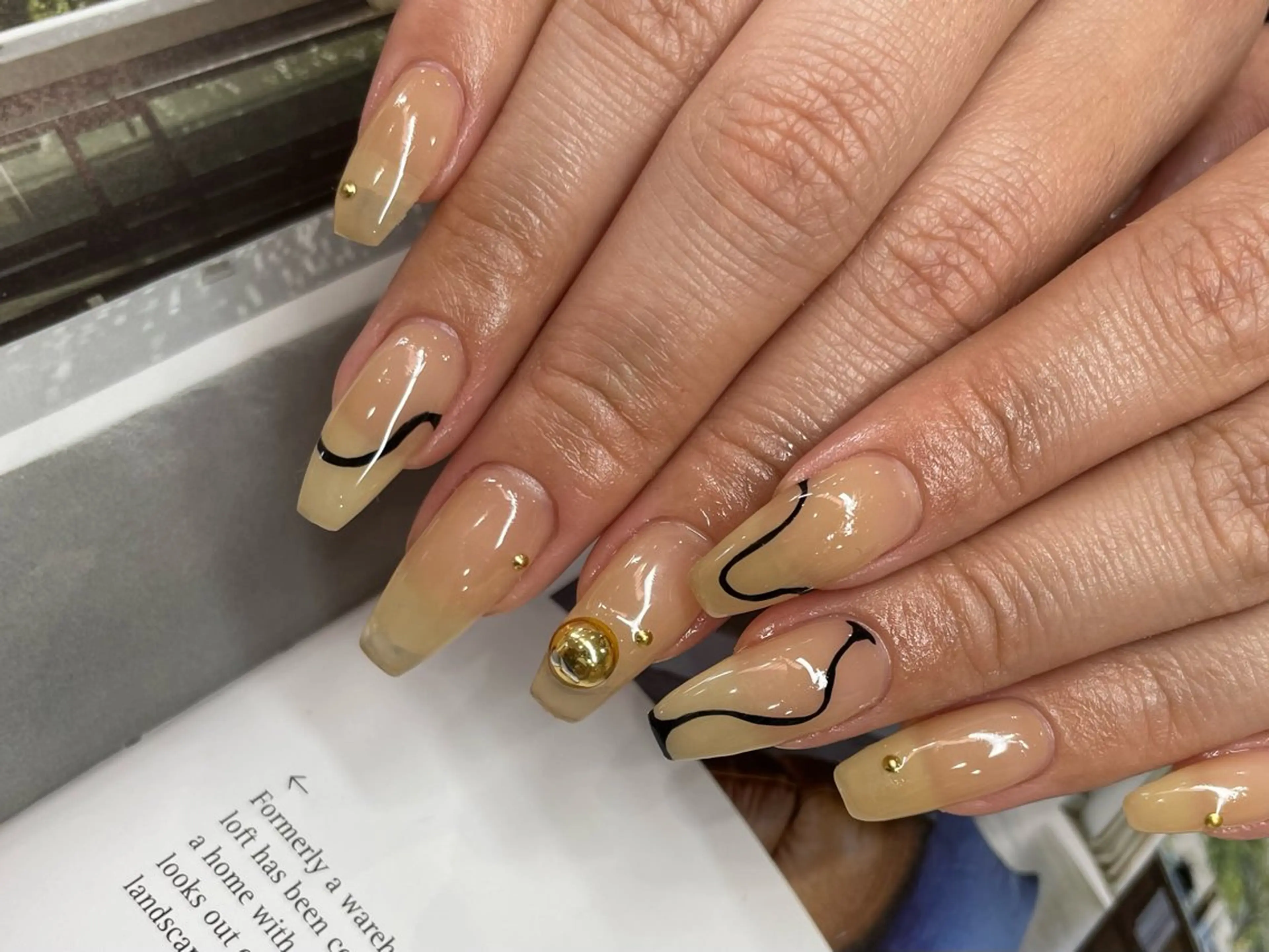 ロング écrin所属・kouno megumiのネイルデザイン