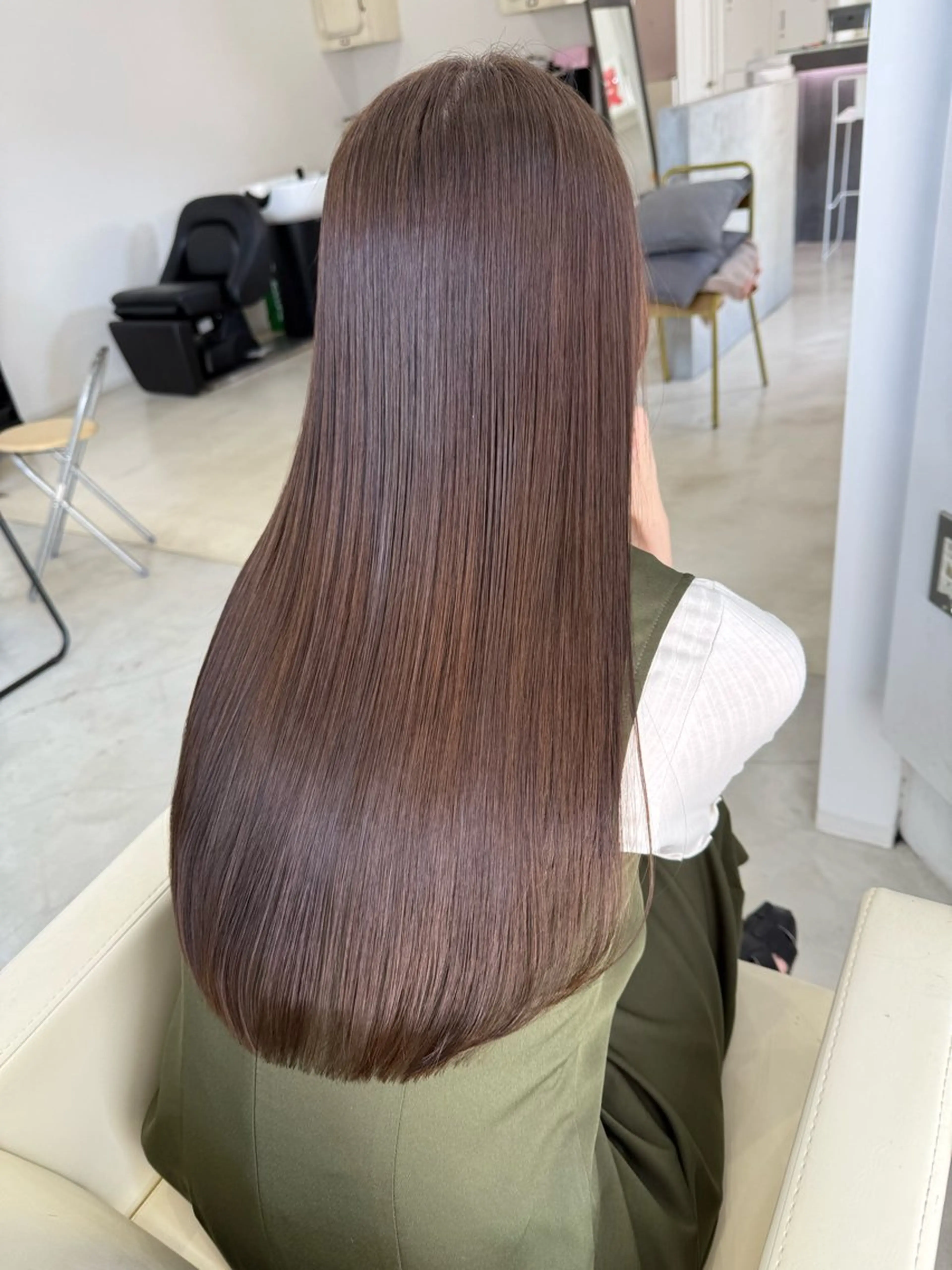 ミディアム カラー ボブレイヤー ベージュカラー ブリーチ ダブルカラー グレージュ カット ヘアカラー トリートメント SOLUA 岐阜のヘアスタイル