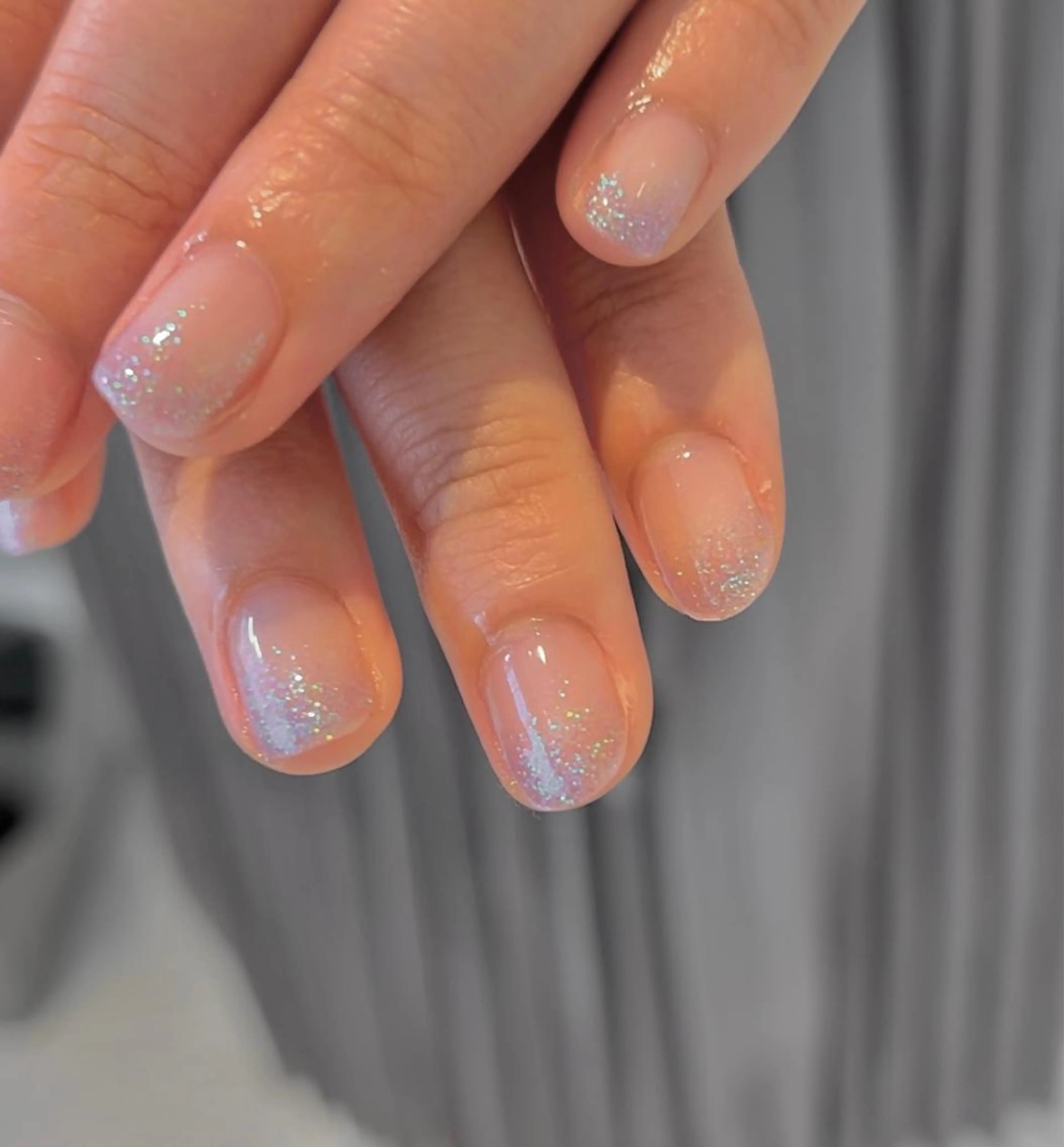 ネイル ラメ(グリッター) ラメグラデーション ハンドネイル 🎀チーク/ちゅるん 🫧chisa🎀のネイルデザイン