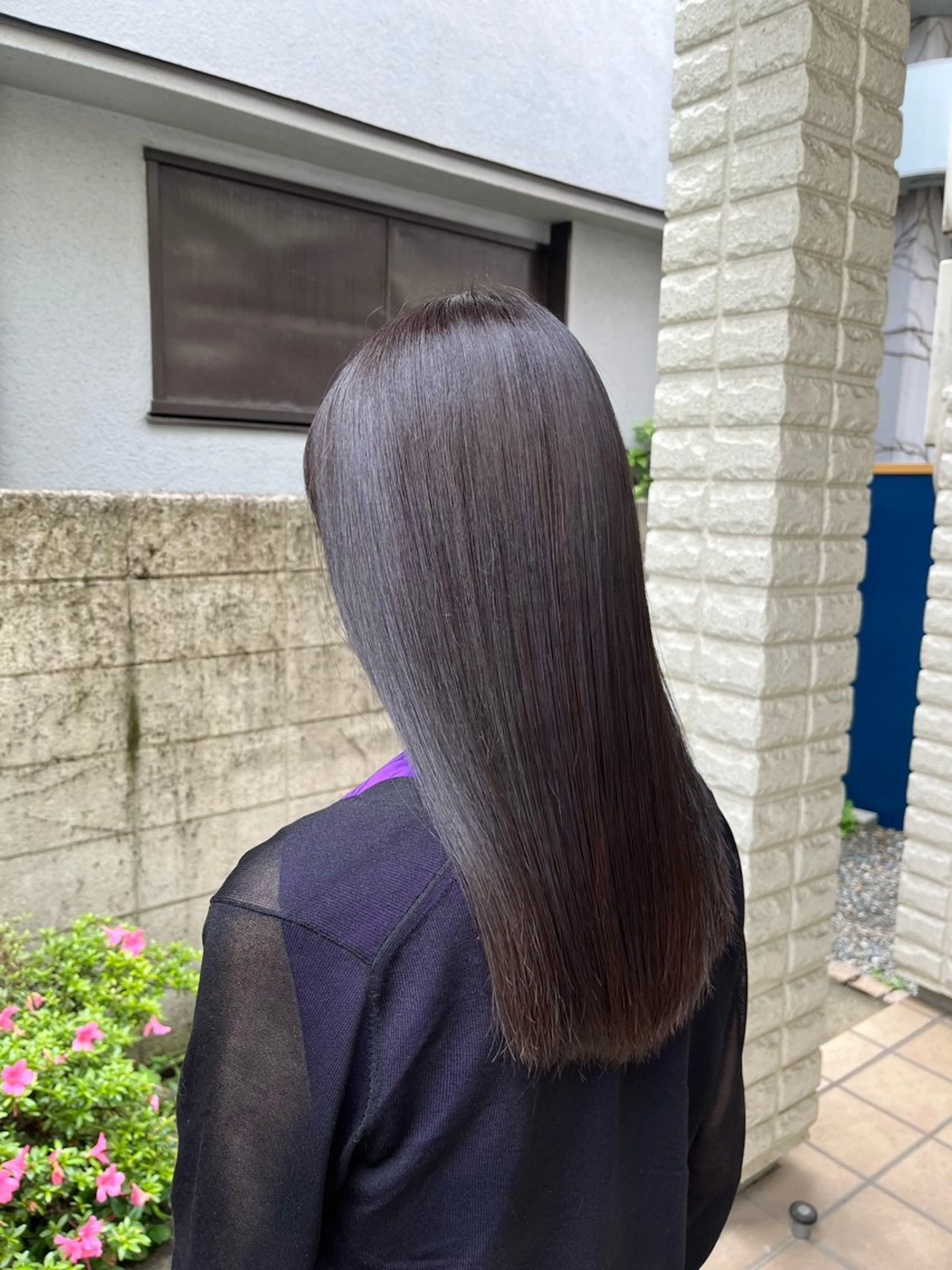 セミロング ere 代々木公園所属・みほ/ニュアンス/ モード/艶カラーのヘアスタイル