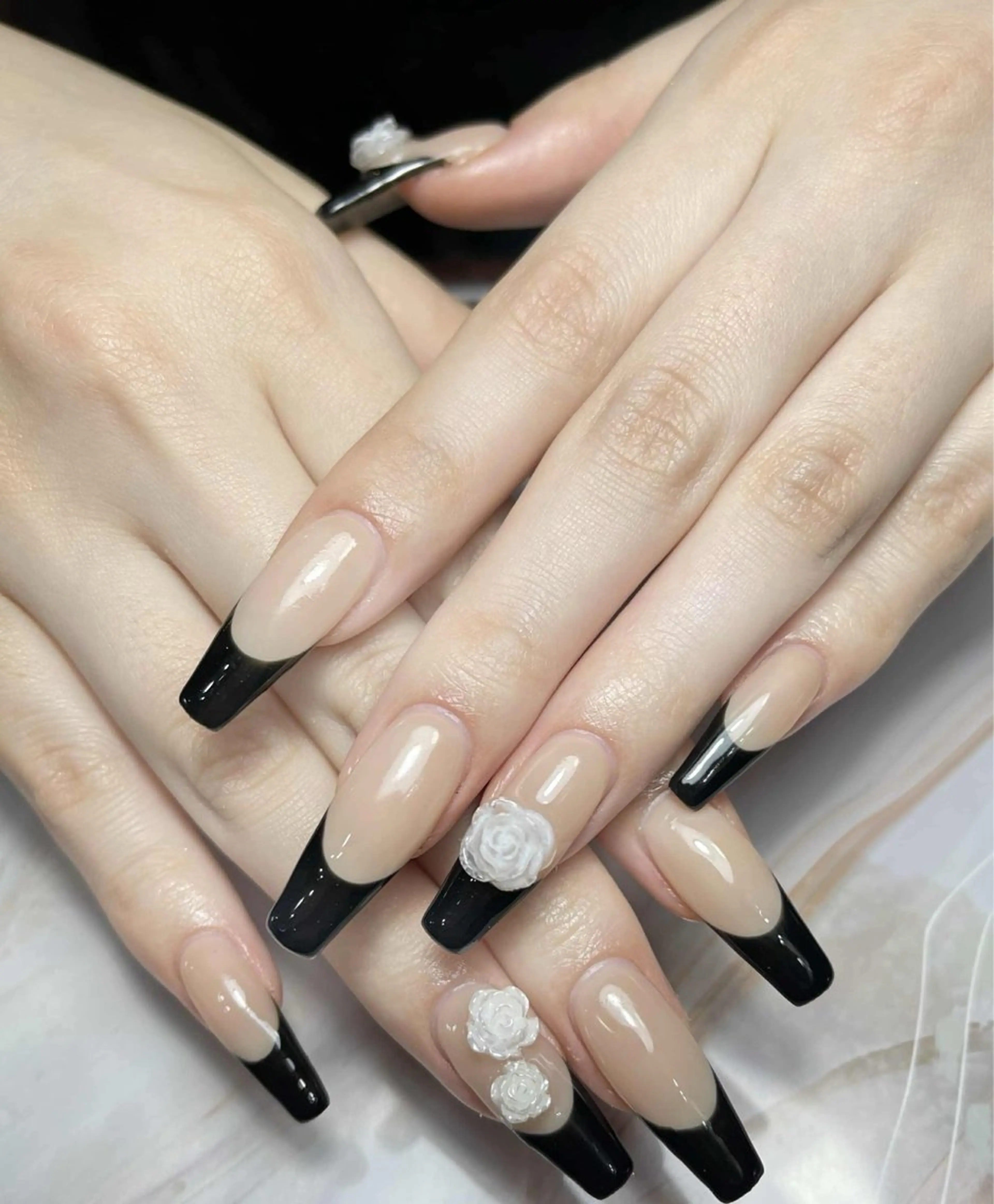 ネイル アートネイル フレンチネイル ジェルネイル グラデーション 韓国ネイル ハンドネイル 💕鈴木ユリ パラジェル/オフ無料のネイルデザイン