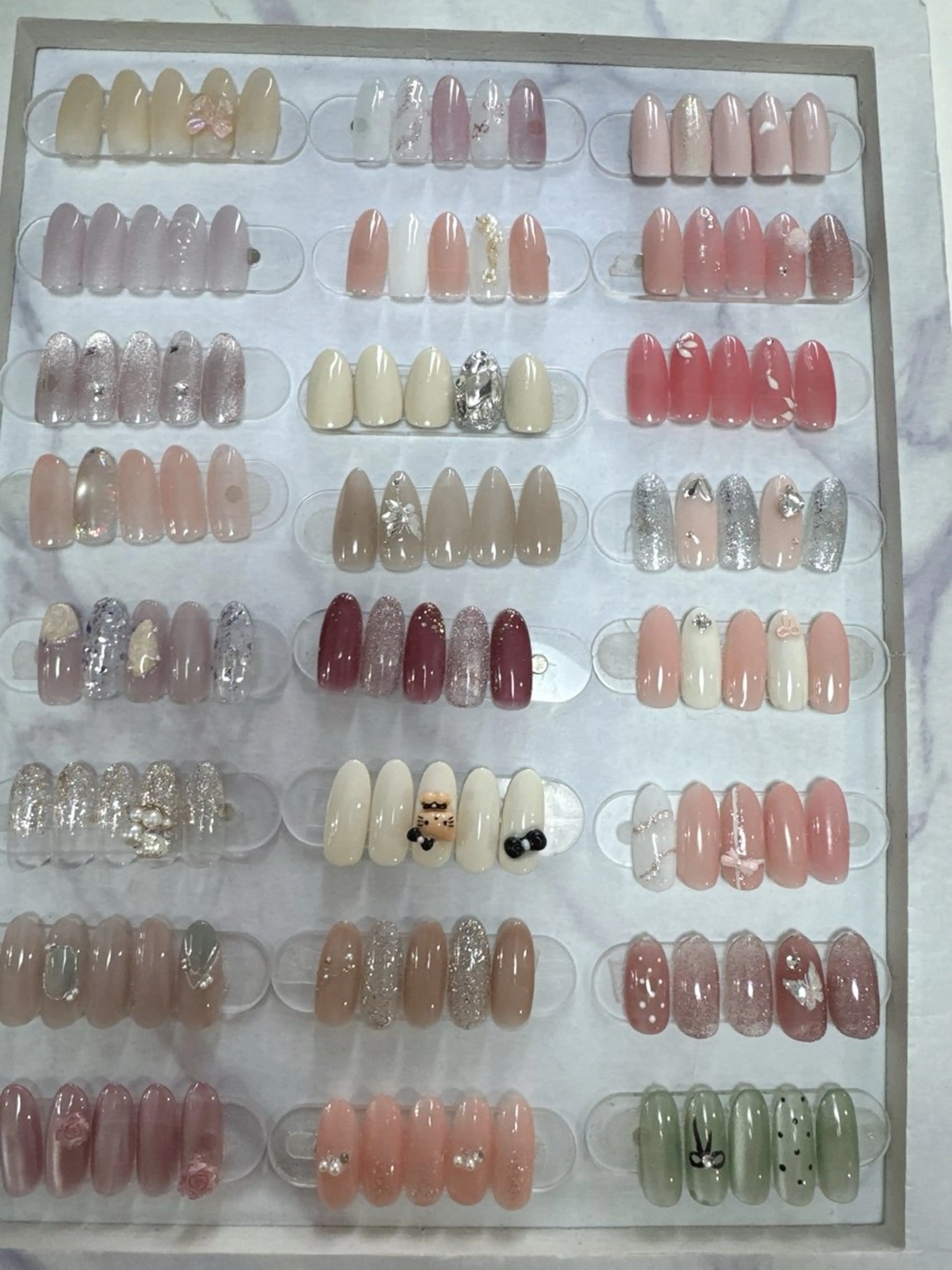 ネイル ハンドネイル AB マツエクネイルサロン2号店所属・金子 希のネイルデザイン