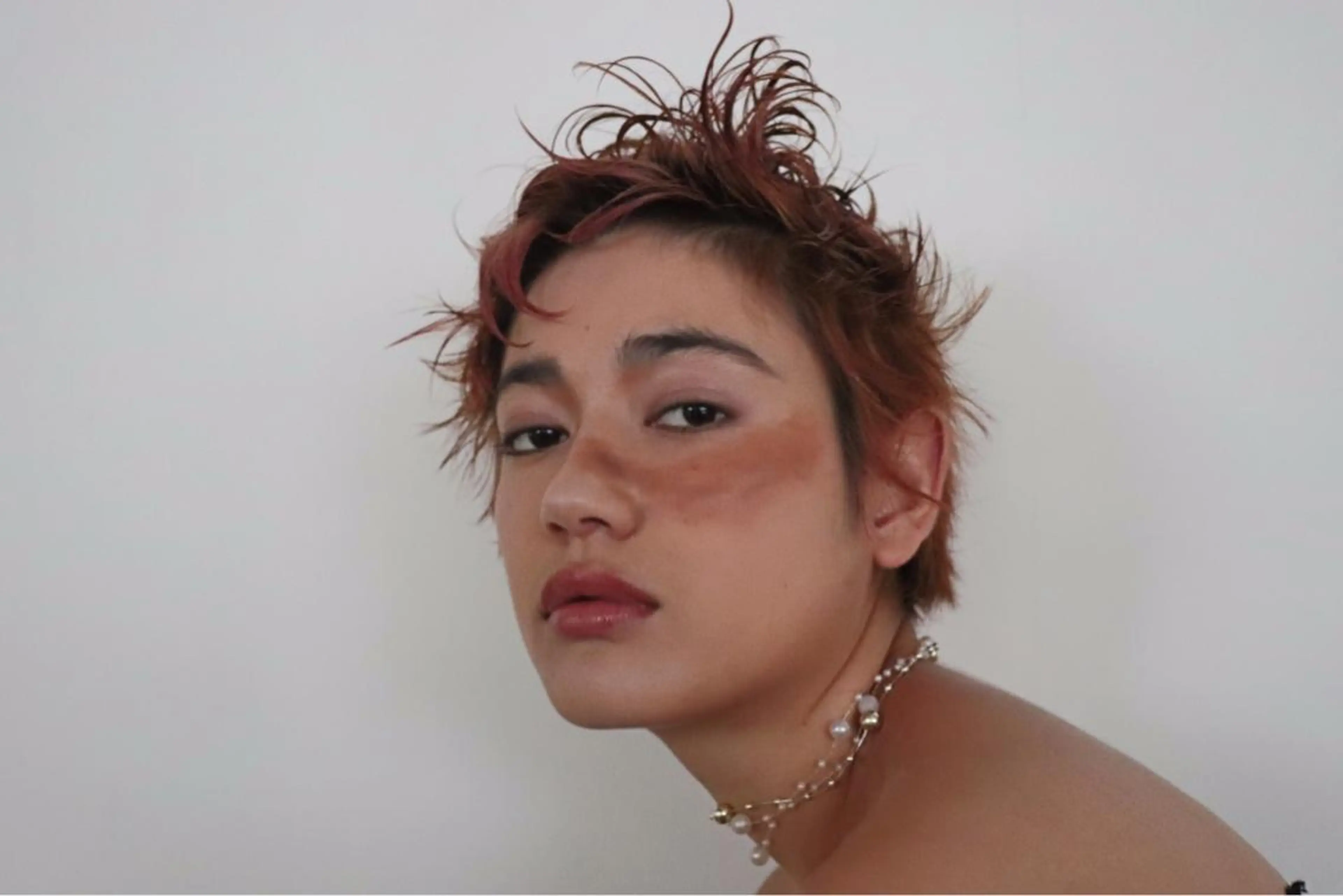 ショート カラー AGU akariのヘアスタイル