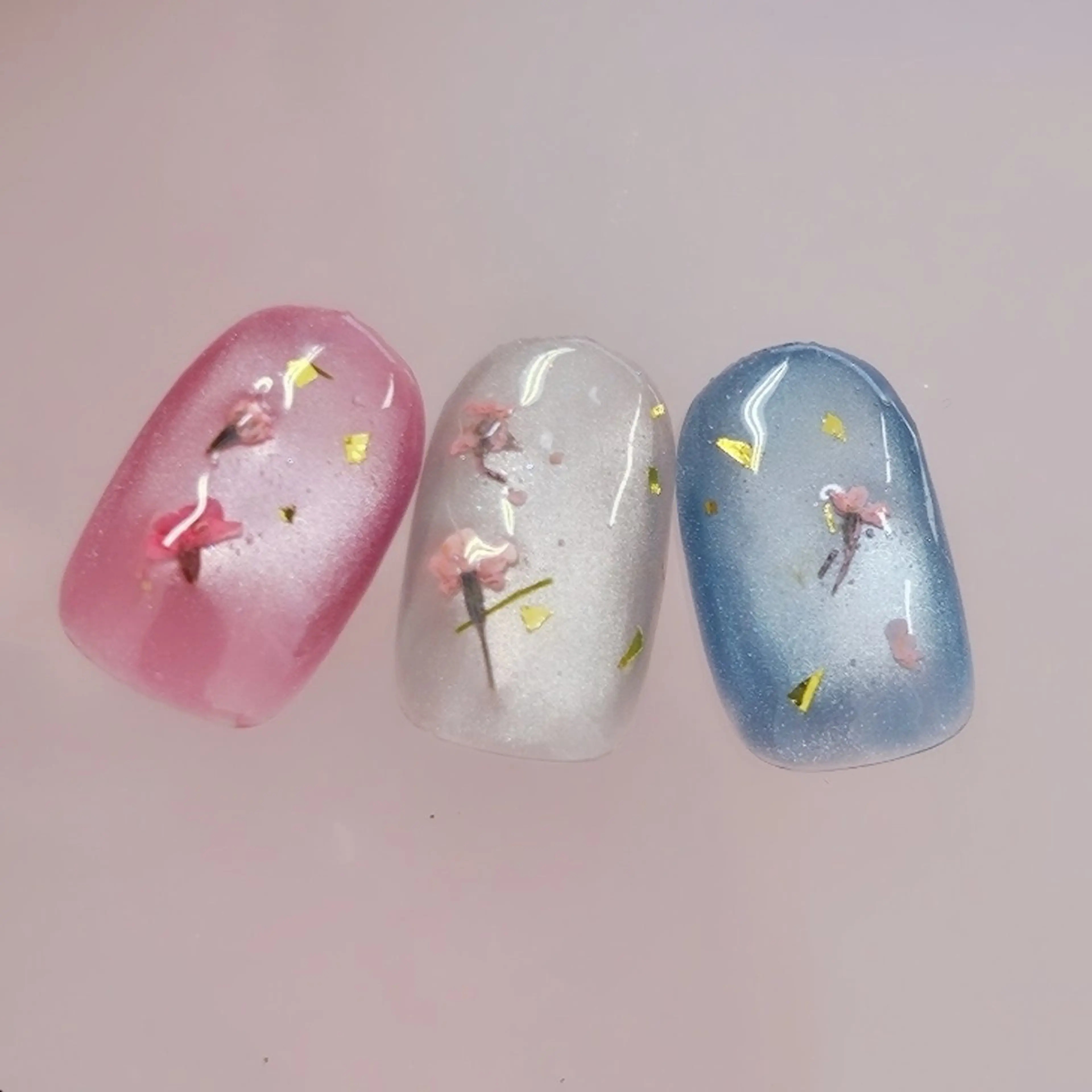 ネイル マグネットネイル NailSalon LuireYUUNAのネイルデザイン