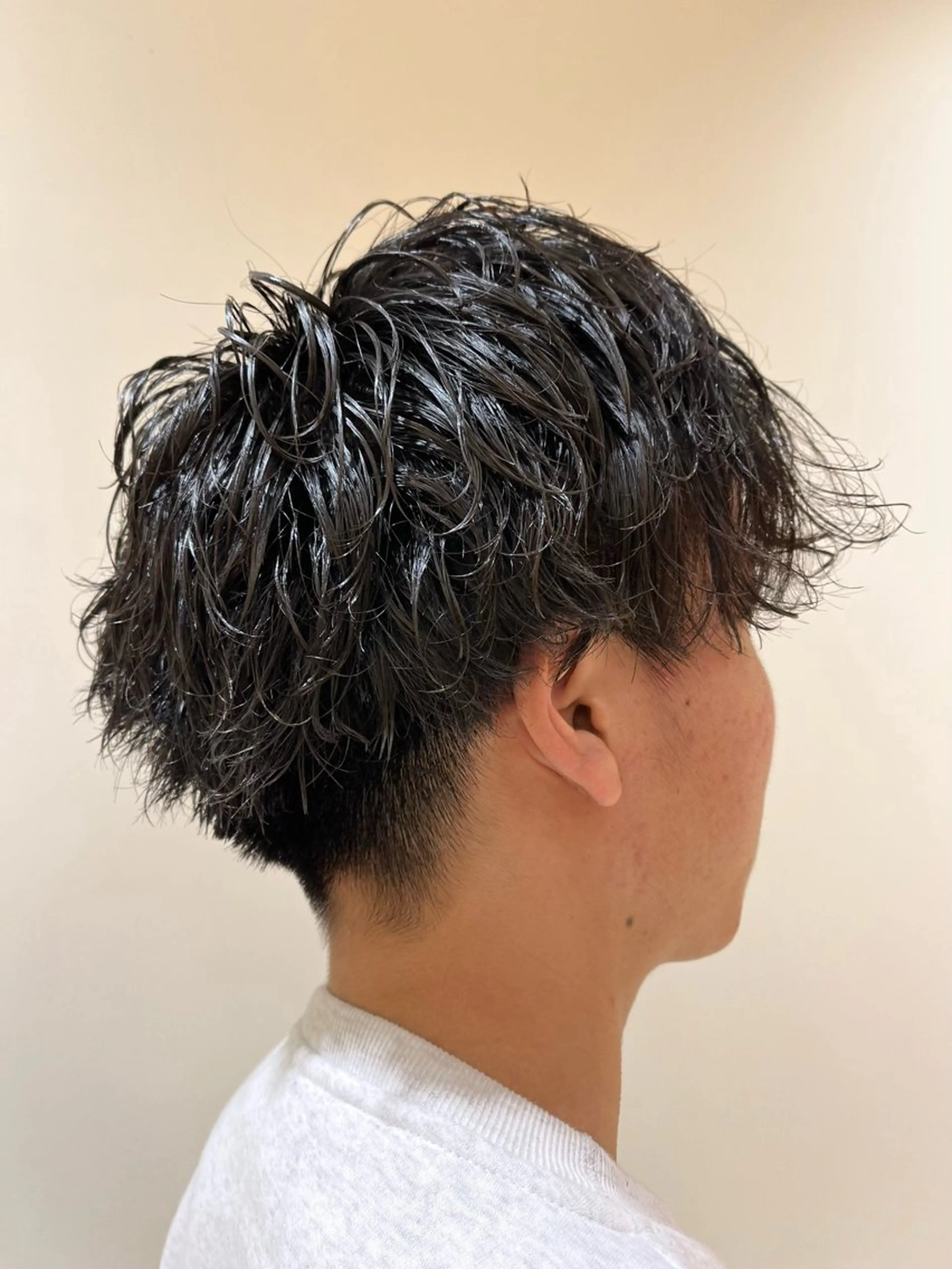 ショート パーマ メンズ 刈り上げ 吉澤 杏美のヘアスタイル