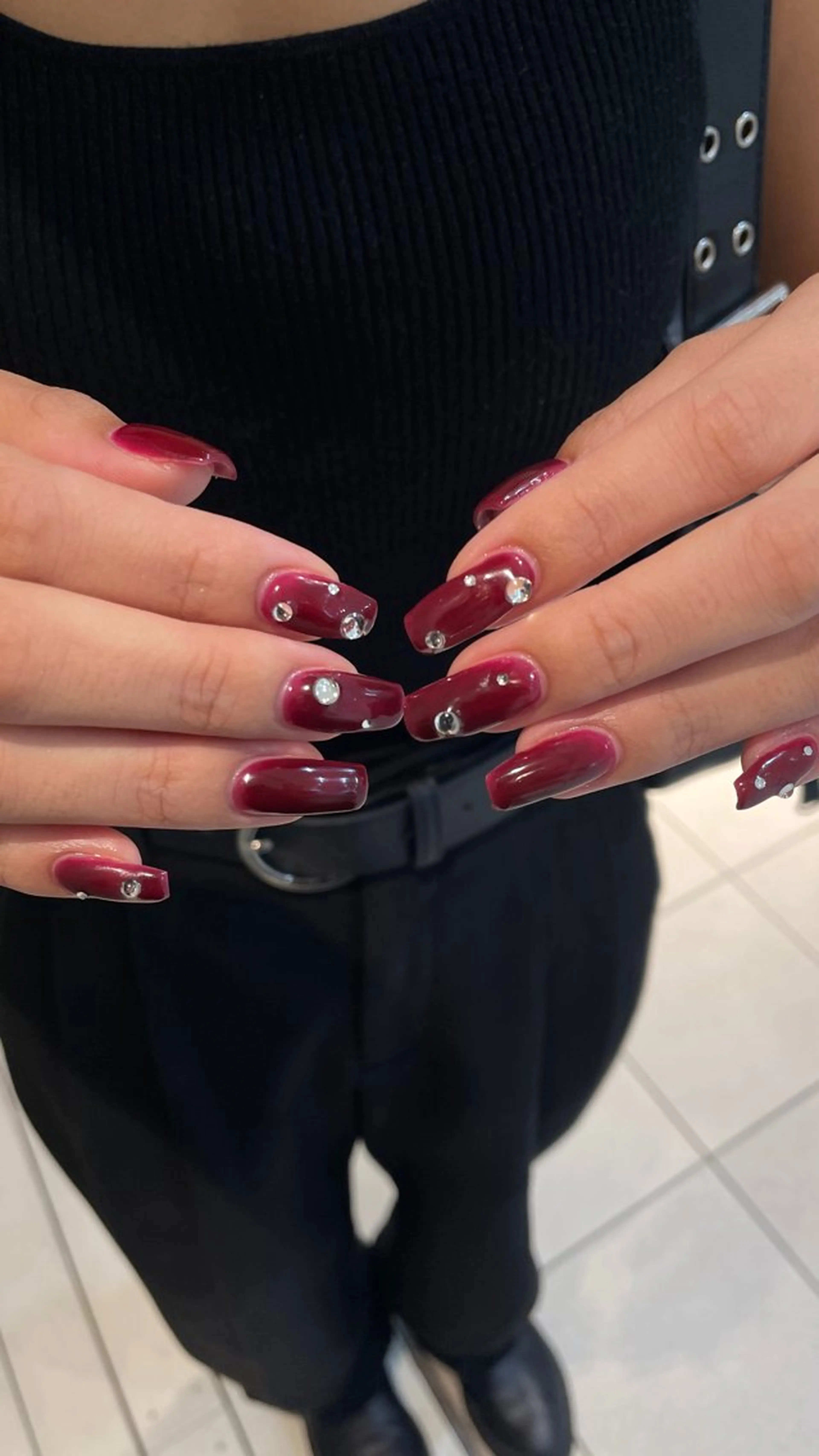 ネイル GO TODAY シェアサロン 渋谷Amiu店所属・渋谷ネイル🎀 y2k/海外ネイルのネイルデザイン