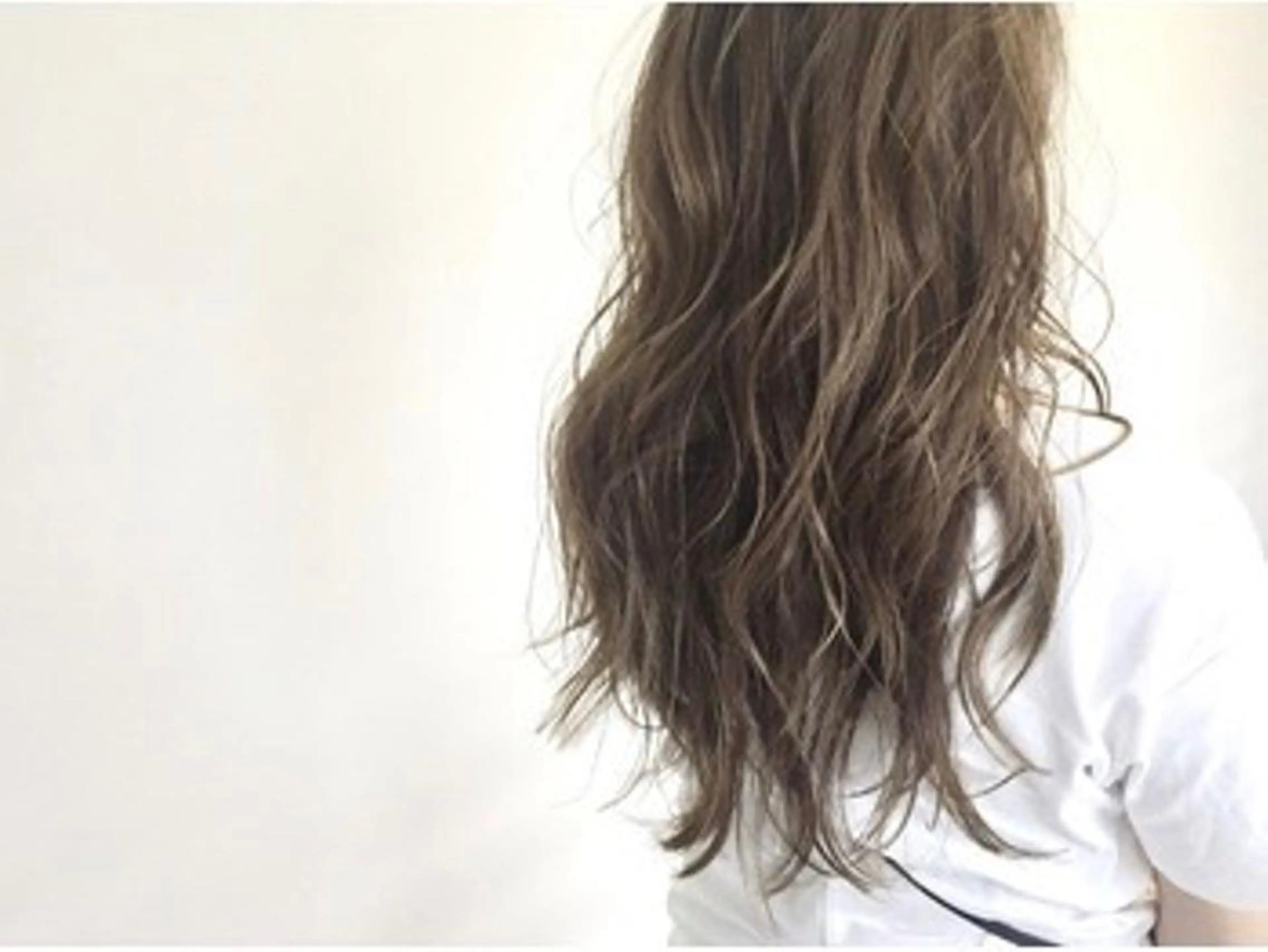 ロング 外国人風カラー ハイライト the BRIDGE hair salonのヘアスタイル