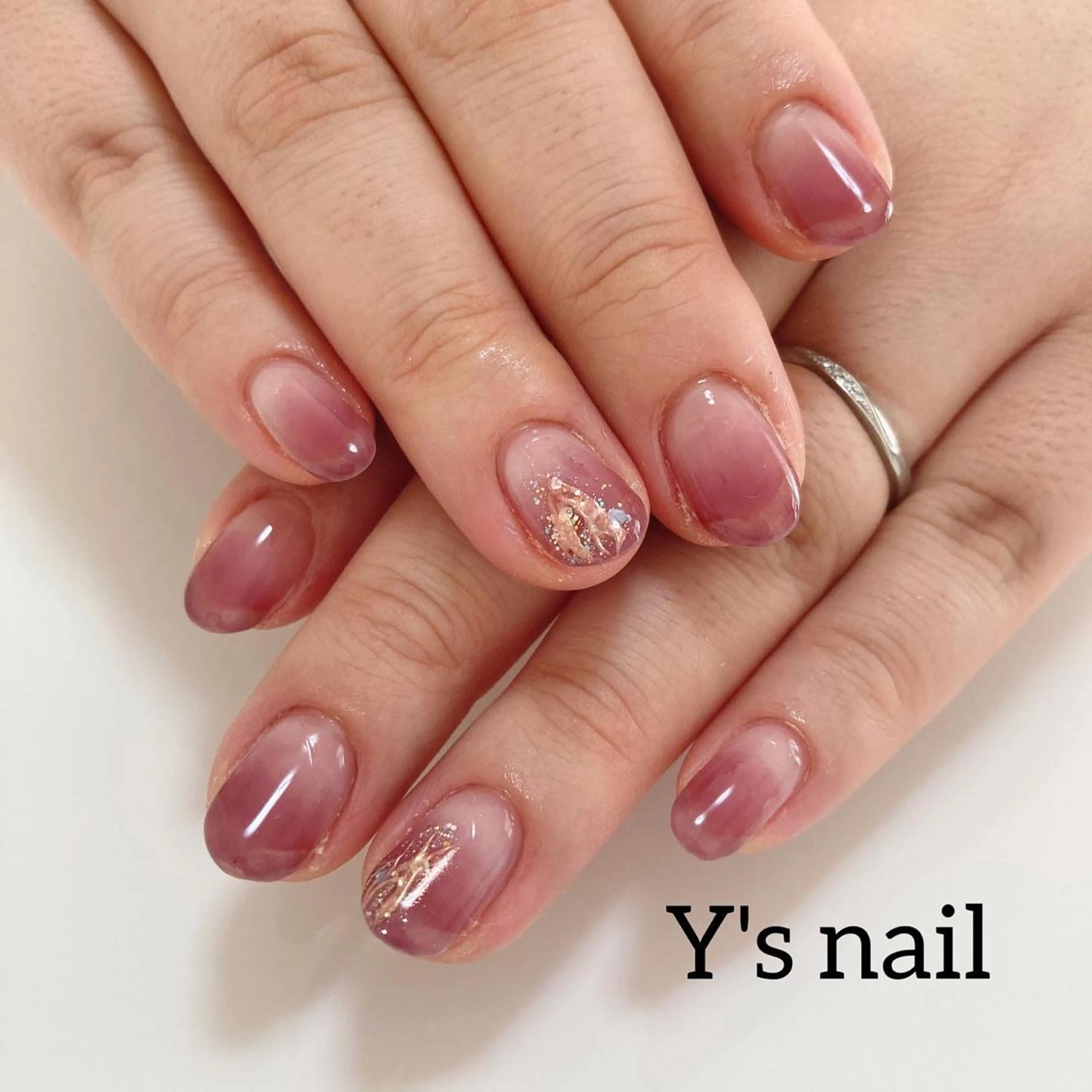 ネイル グラデーション ハンドネイル 手書きが得意🖌️ Y’s  nailのネイルデザイン