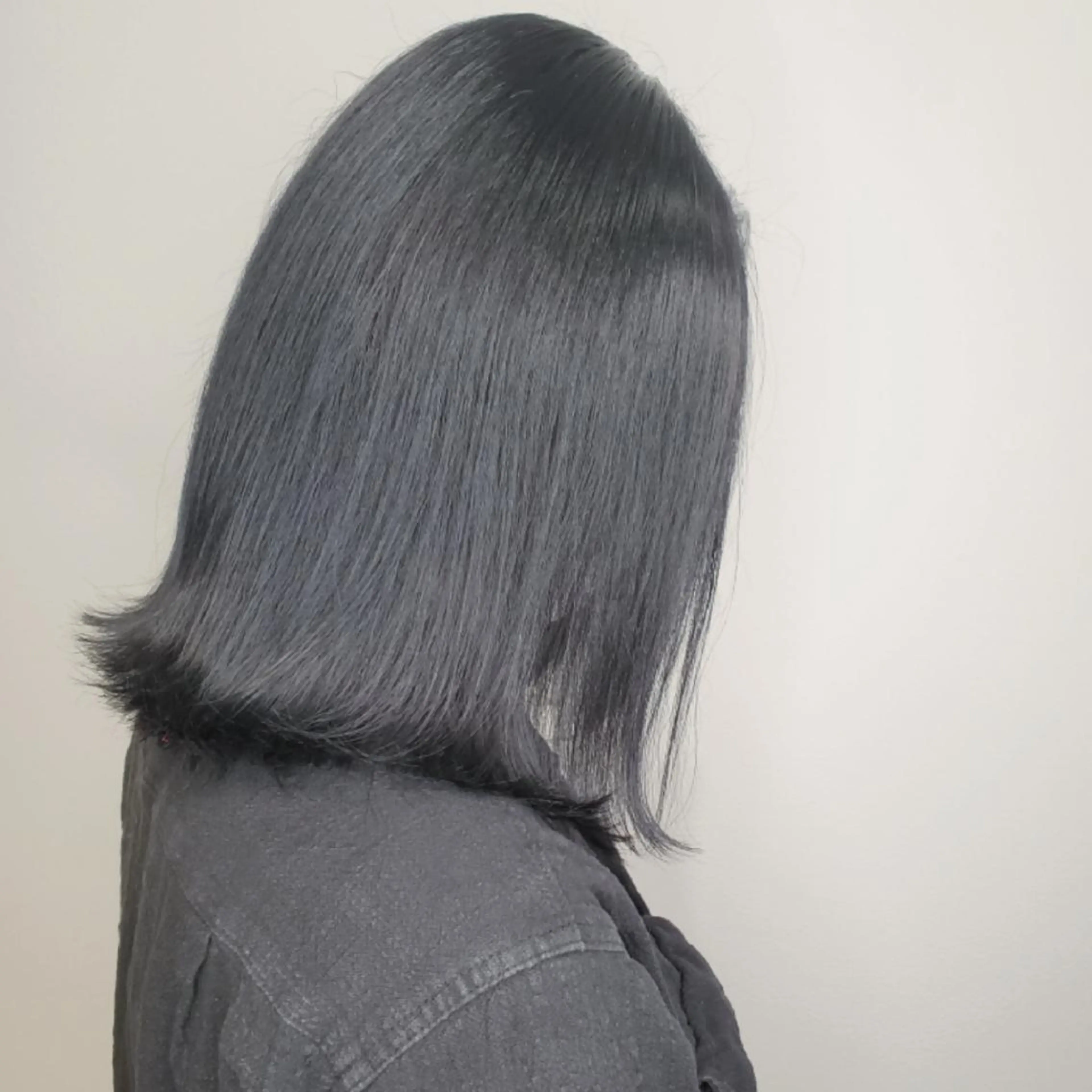 ミディアム カラー ネイビーカラー ヘアカラー トリートメント レイヤーカット/ ウルフカット/大橋 のヘアスタイル