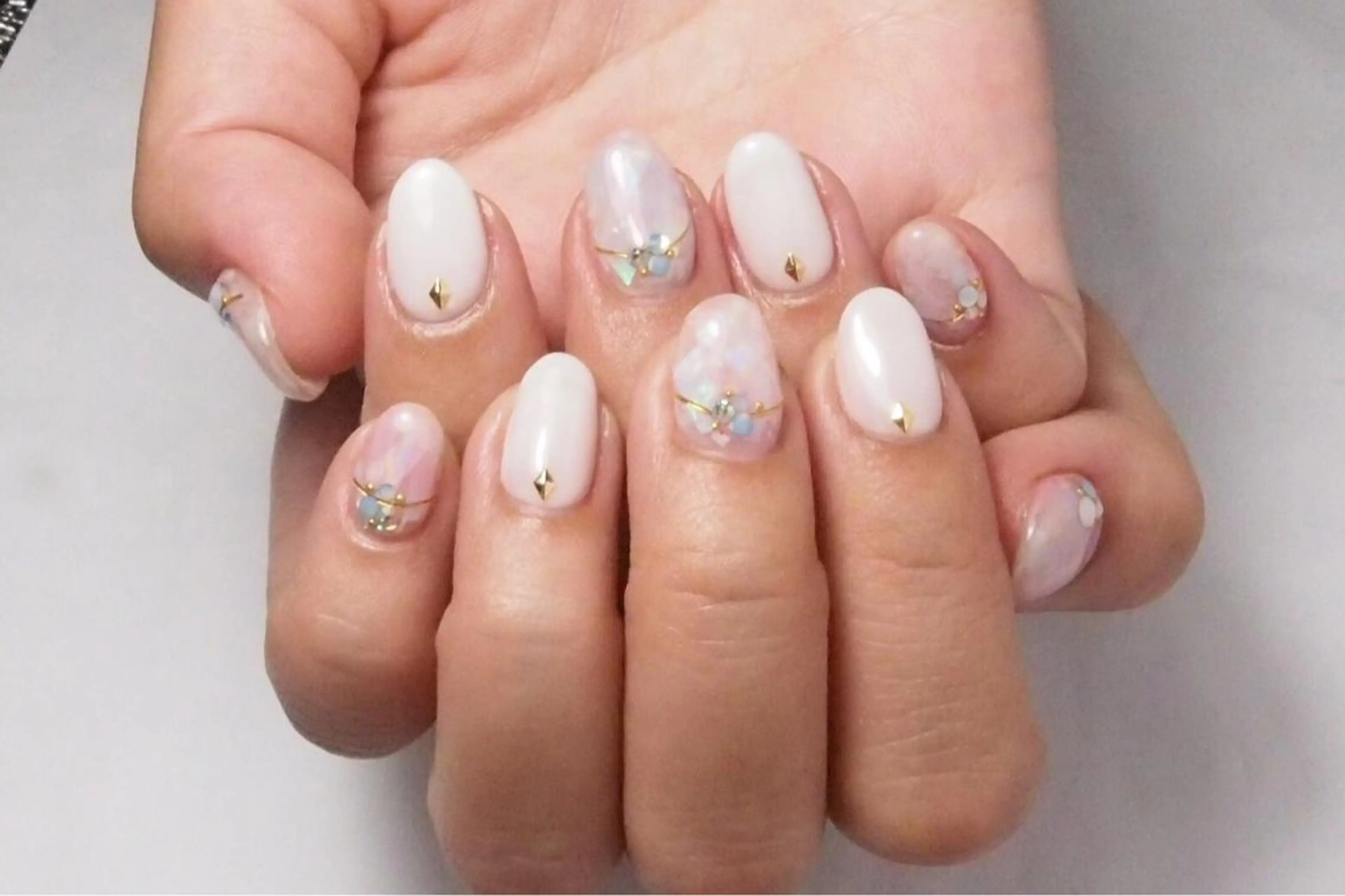 ネイル alma nailsのネイルデザイン