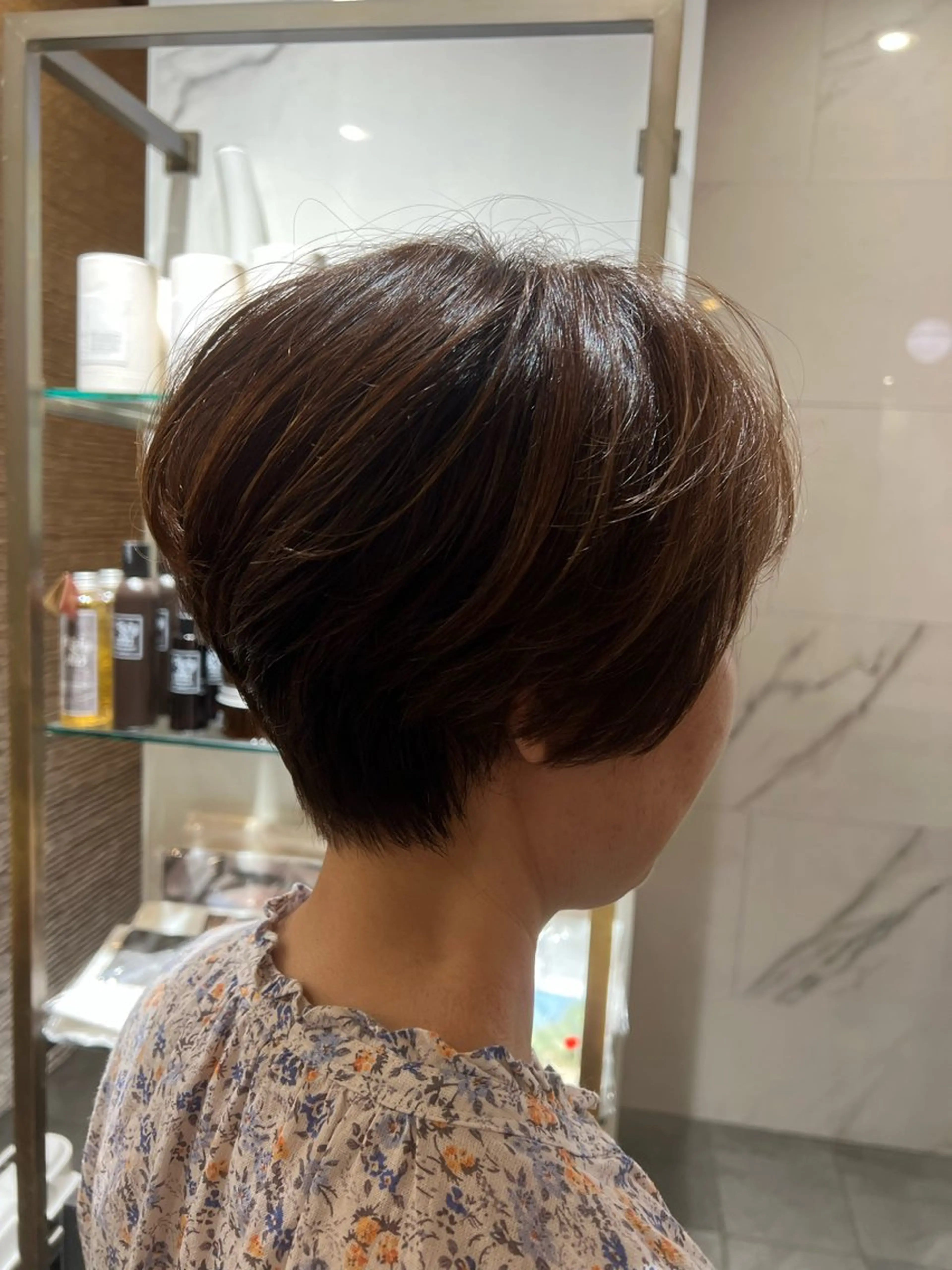 ショート 村中 逸紀のヘアスタイル