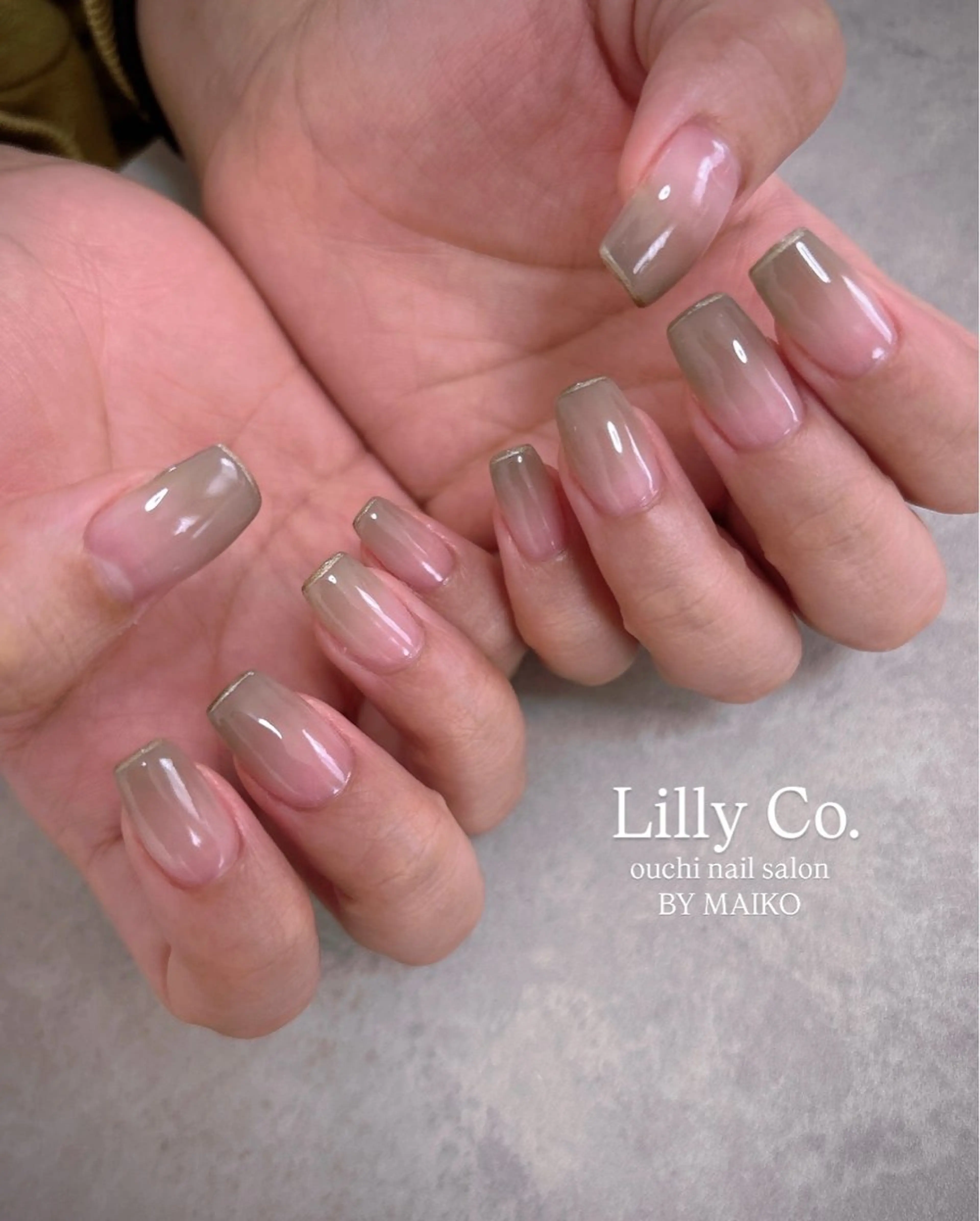 ネイル グラデーション シンプルネイル Lilly Co.のネイルデザイン
