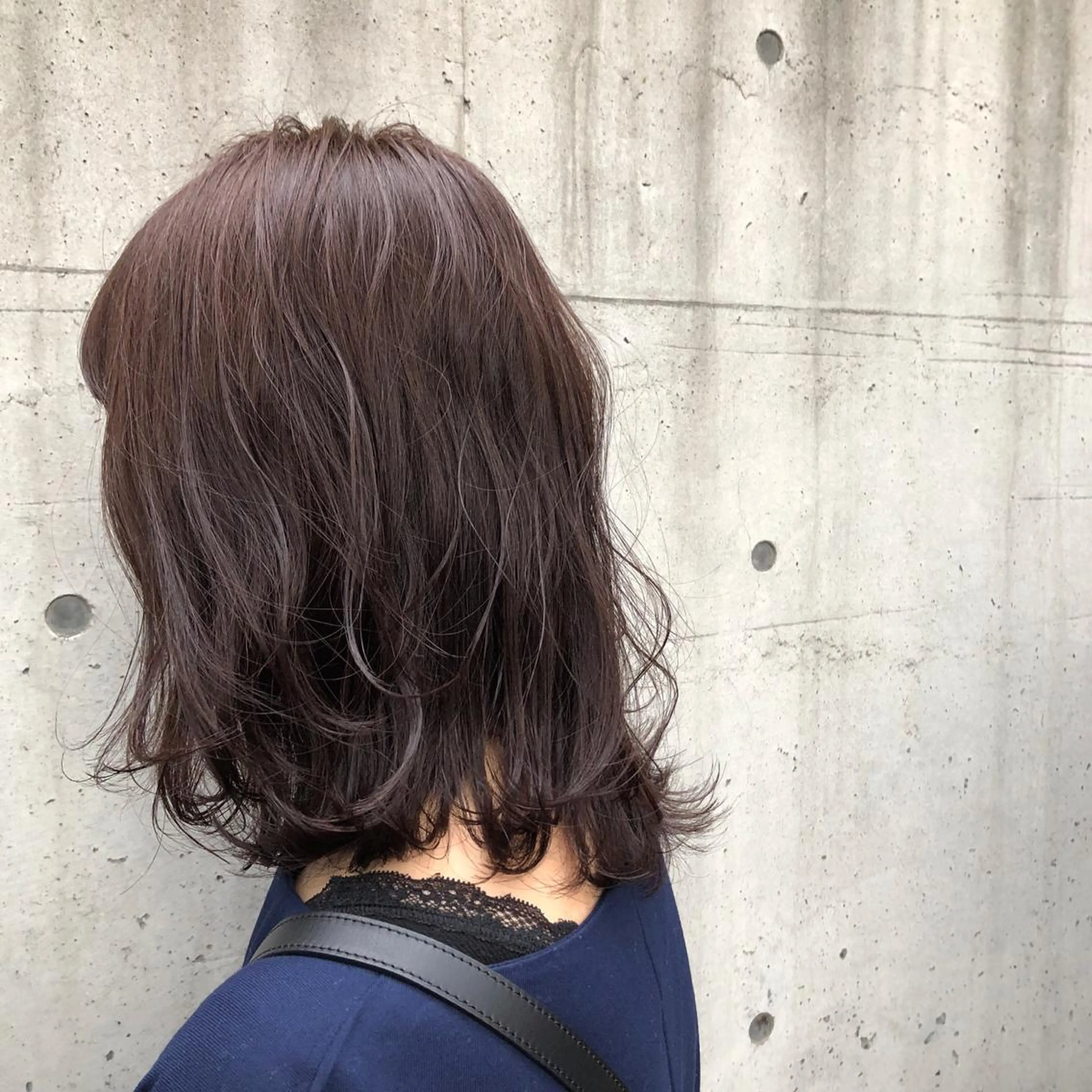 ミディアム カラー 伸ばしかけ レイヤーカット emme エミィ/立川のヘアスタイル