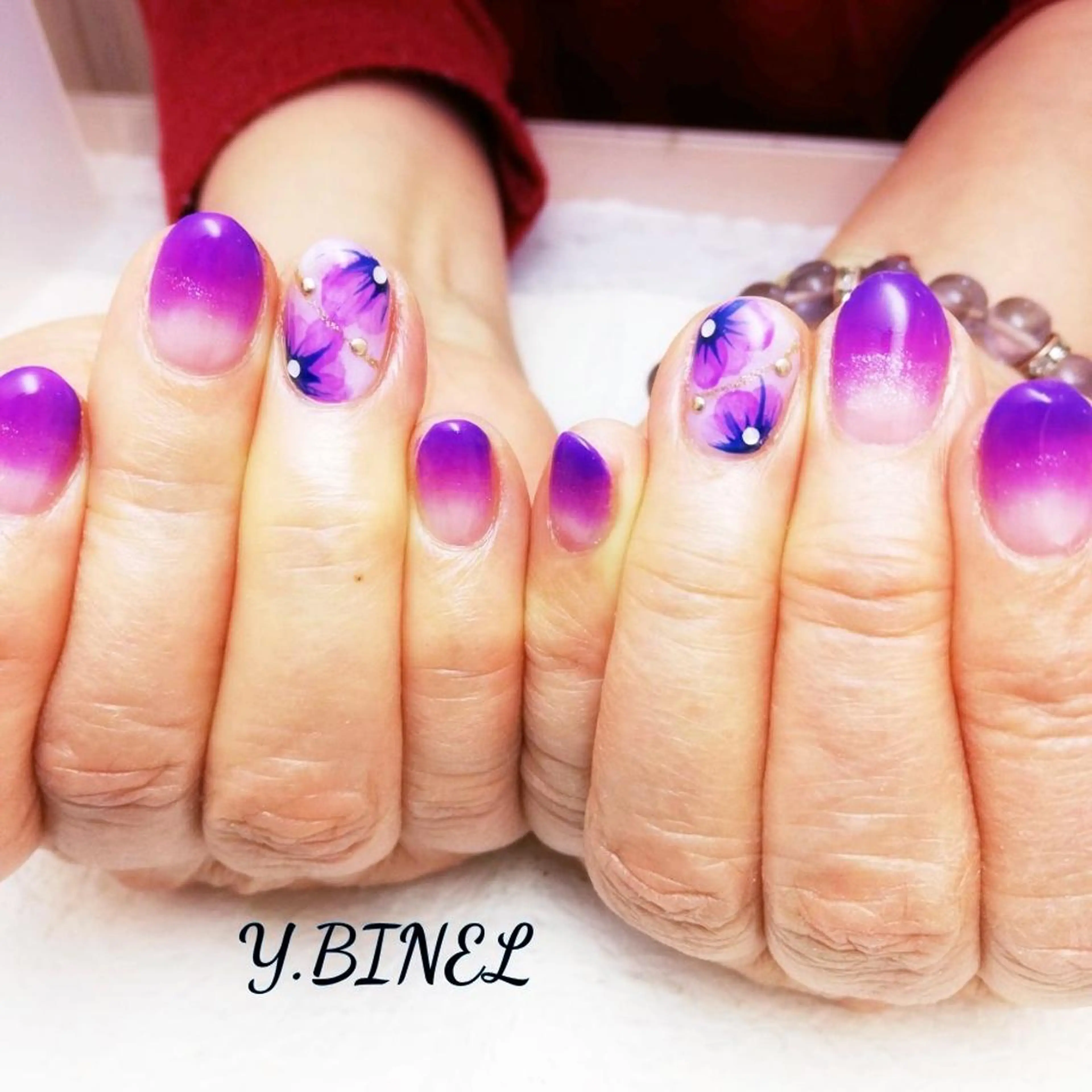 ネイル アートネイル グラデーション ハンドネイル Nail Salon Y.BINELのネイルデザイン