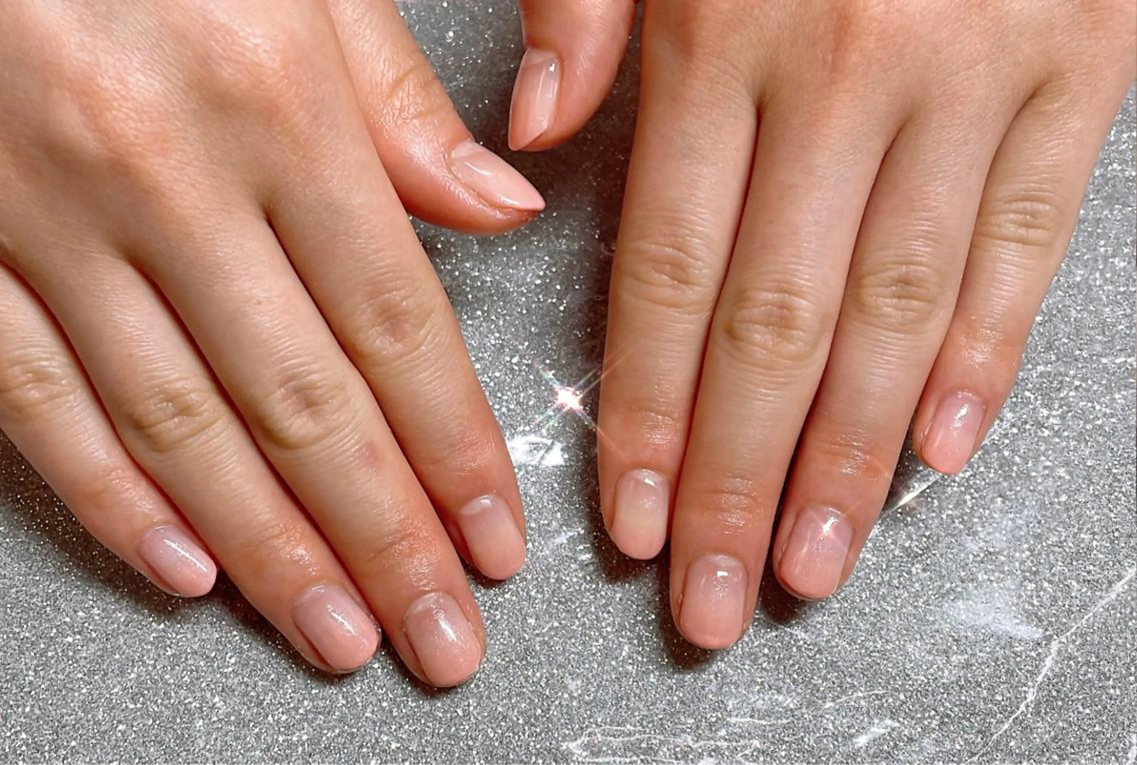 ネイル VIERU 🌈🎀💖のネイルデザイン