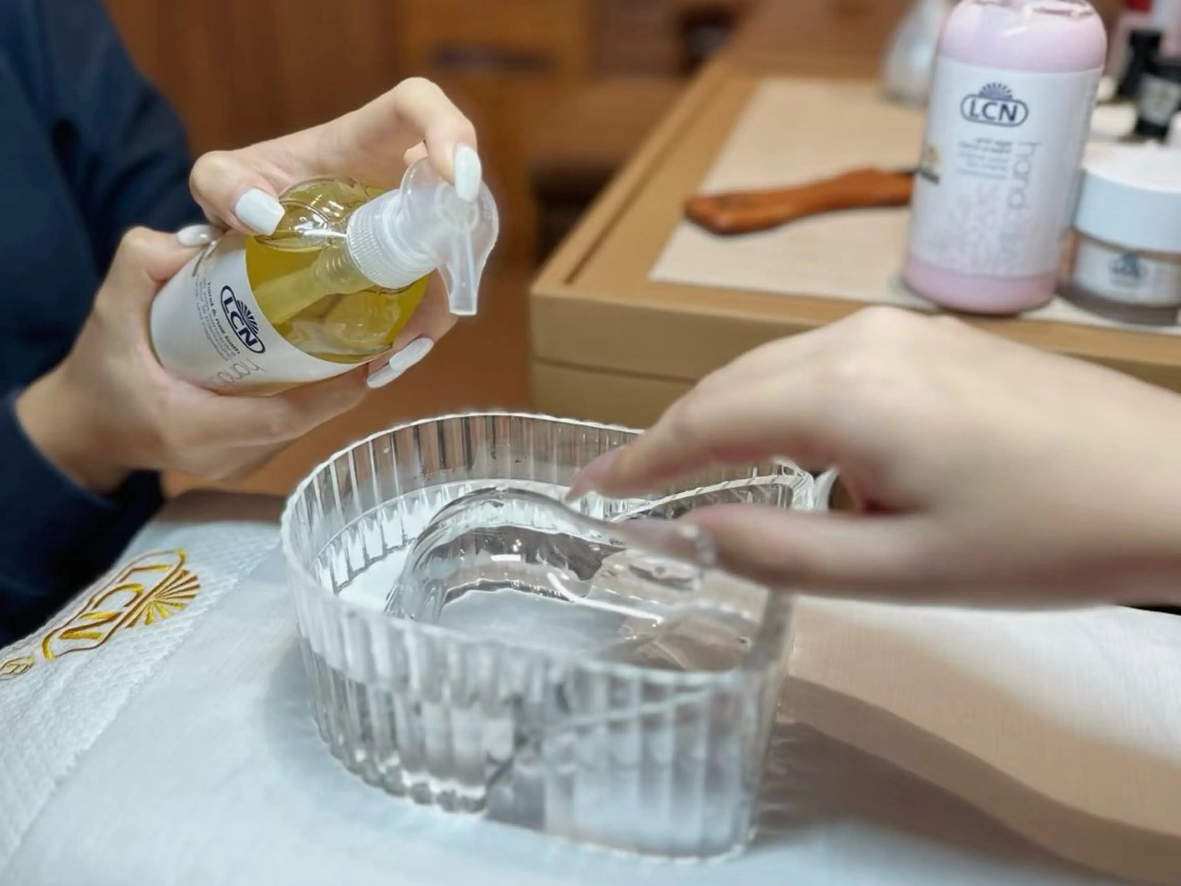 【Hand】オフのみ＋甘皮ケア🧸の写真