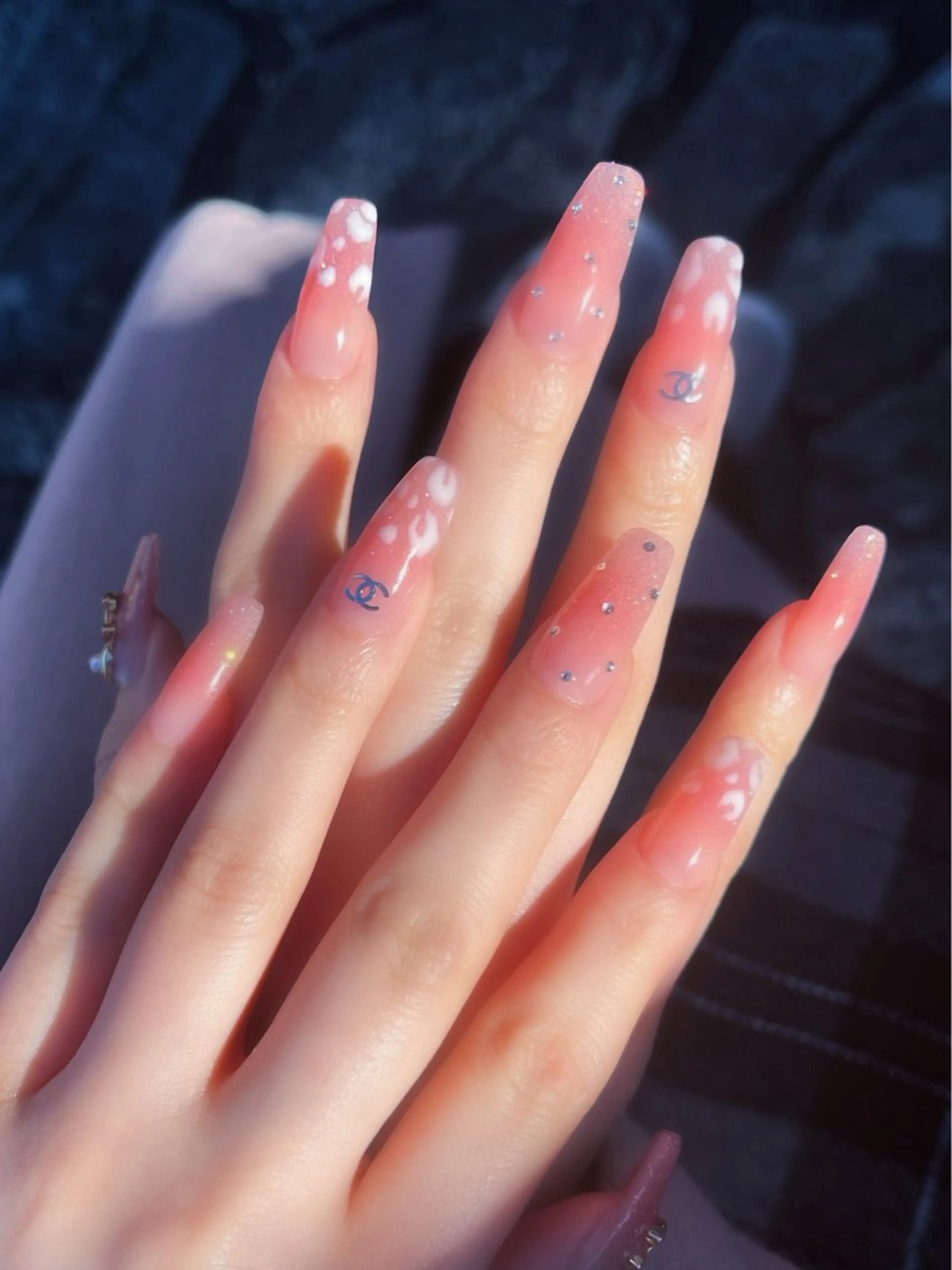 ネイル キラキラネイル マグネットネイル ワンカラーネイル スカルプネイル ワンホンネイル nine.🦋 YUKOのネイルデザイン