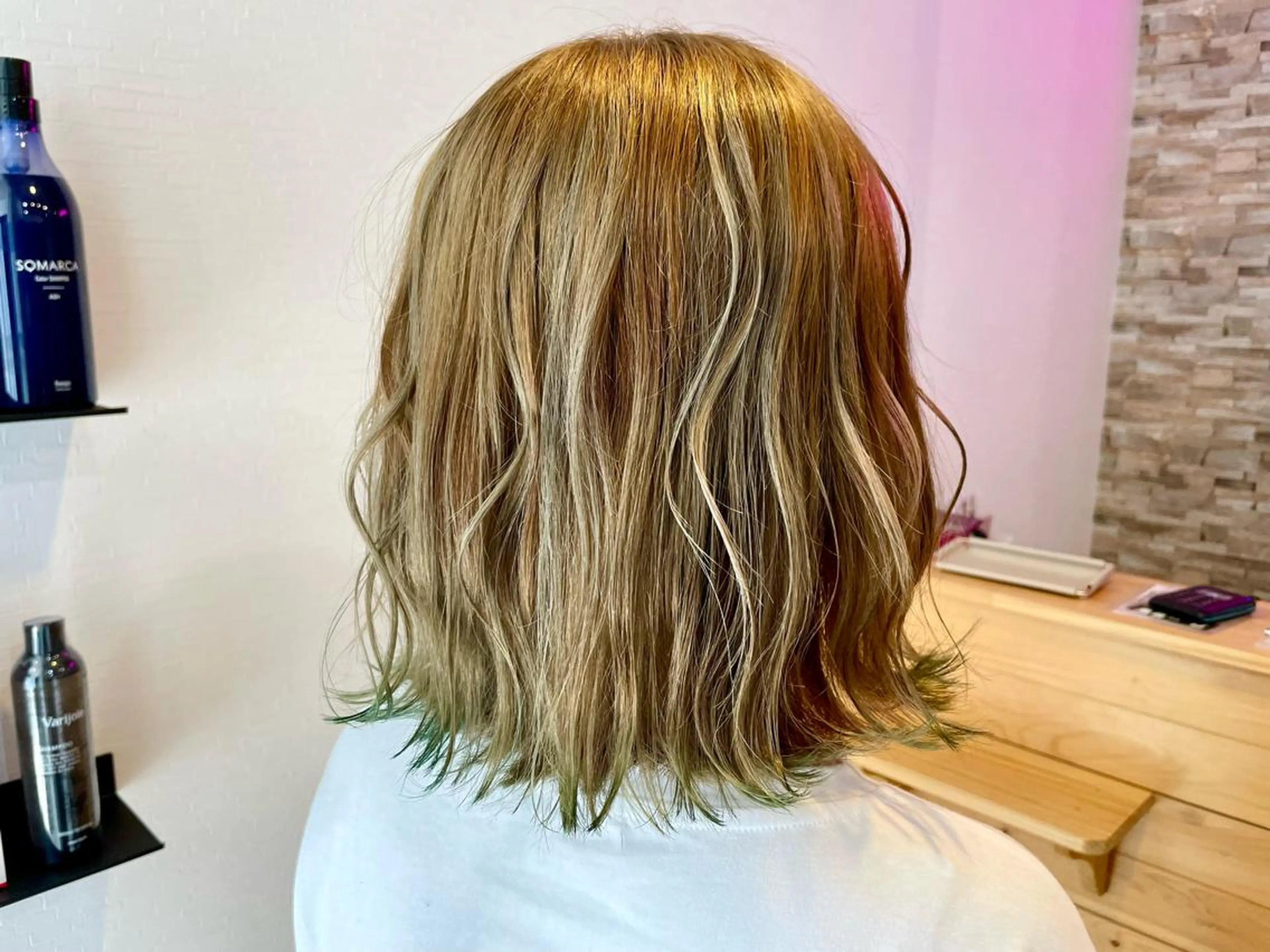 ミディアム SALOWIN心斎橋Suite店所属・ブリーチ毛にもできる 縮毛矯正|鷹司郎のヘアスタイル