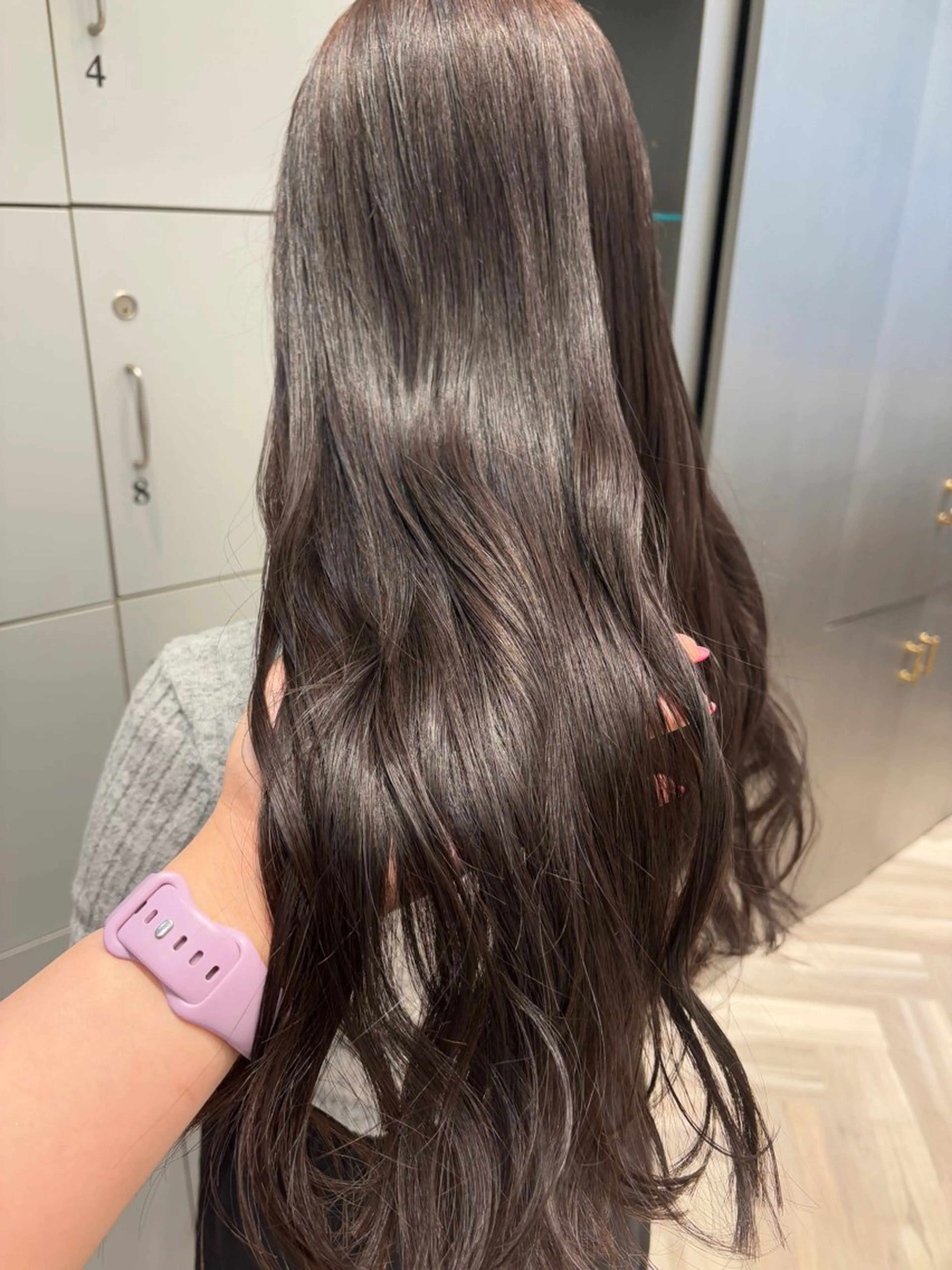 ロング カラー 李 文のヘアスタイル