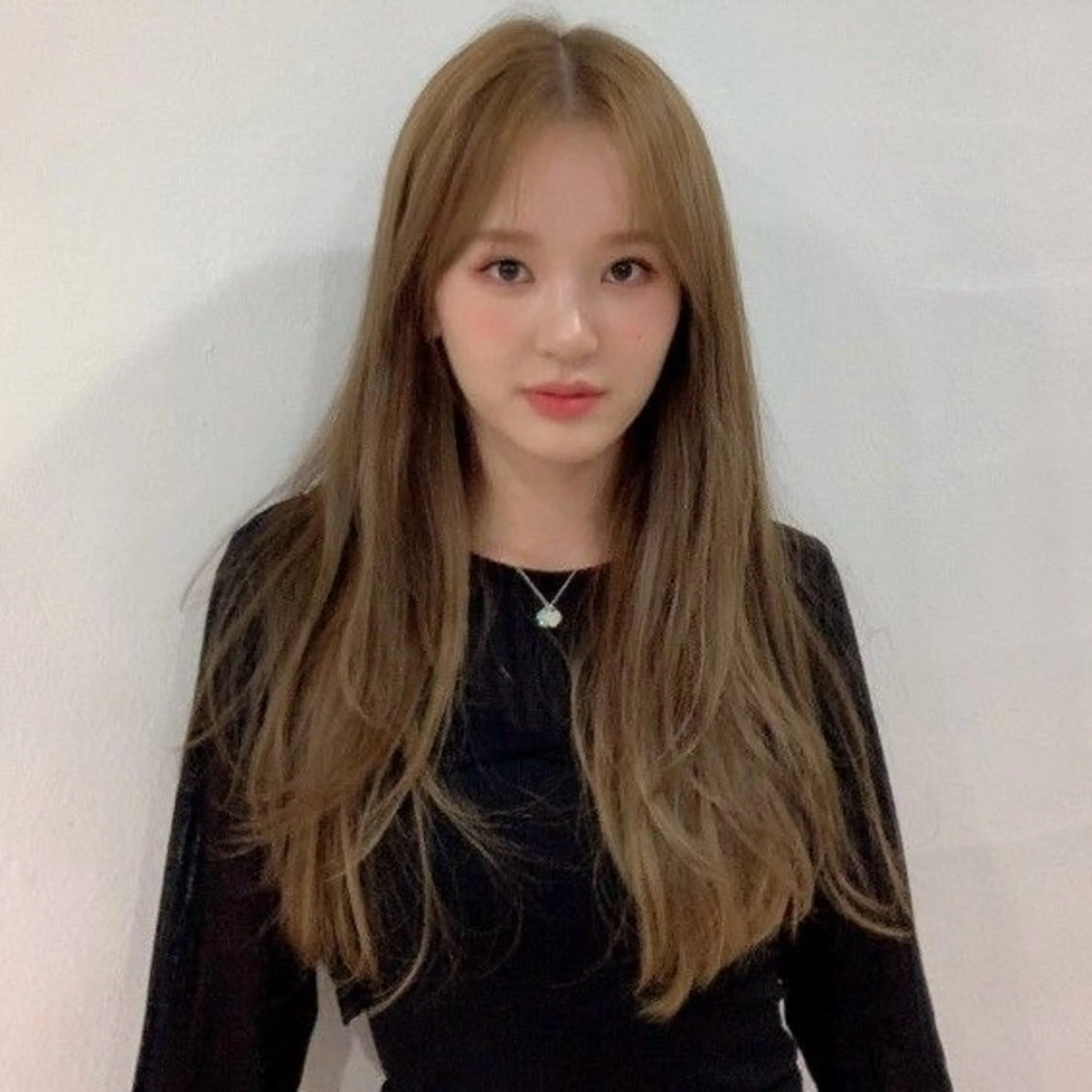 ロング カラー ブリーチ ケアブリーチ 透明感カラー ダブルカラー ブリーチなしカラー nonoka オリーブ/グレージュのヘアスタイル