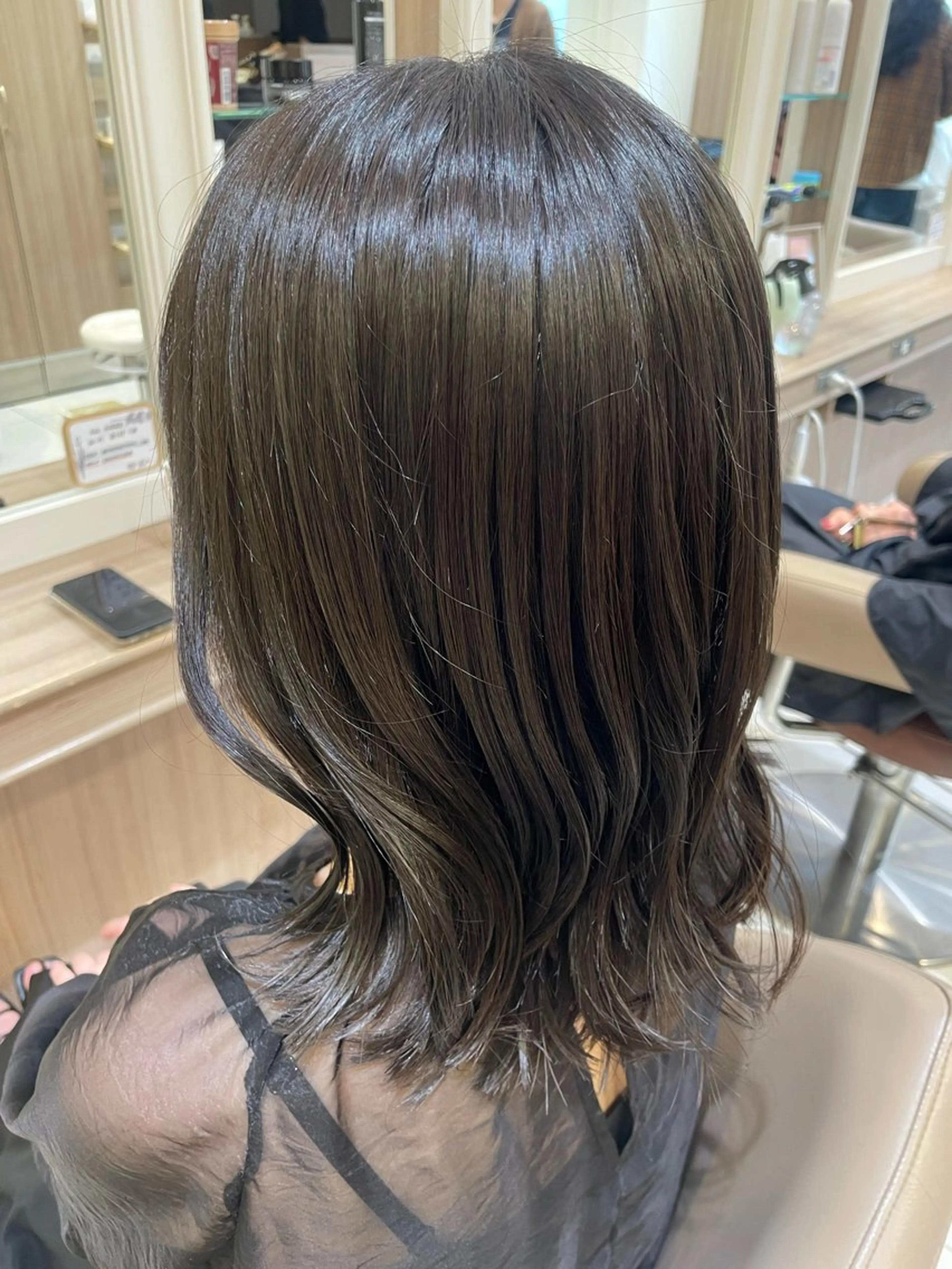 ミディアム カラー 顔周りカット レイヤーカット 似合わせカット カット ヘアカラー トリートメント 韓国ヘアメイク🎀/ 縮毛矯正✨山本媛香のヘアスタイル