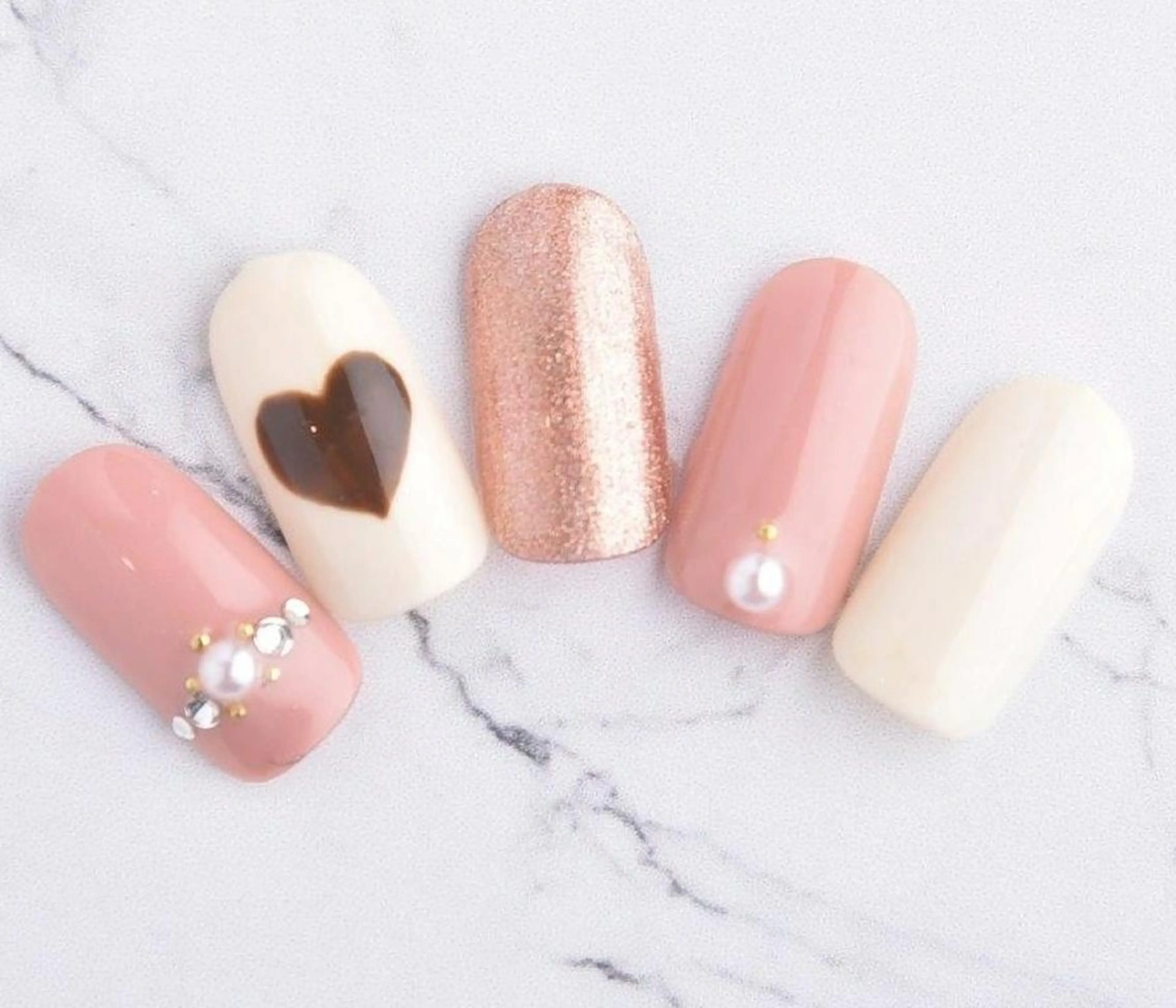 ネイル みー shakushiroのネイルデザイン