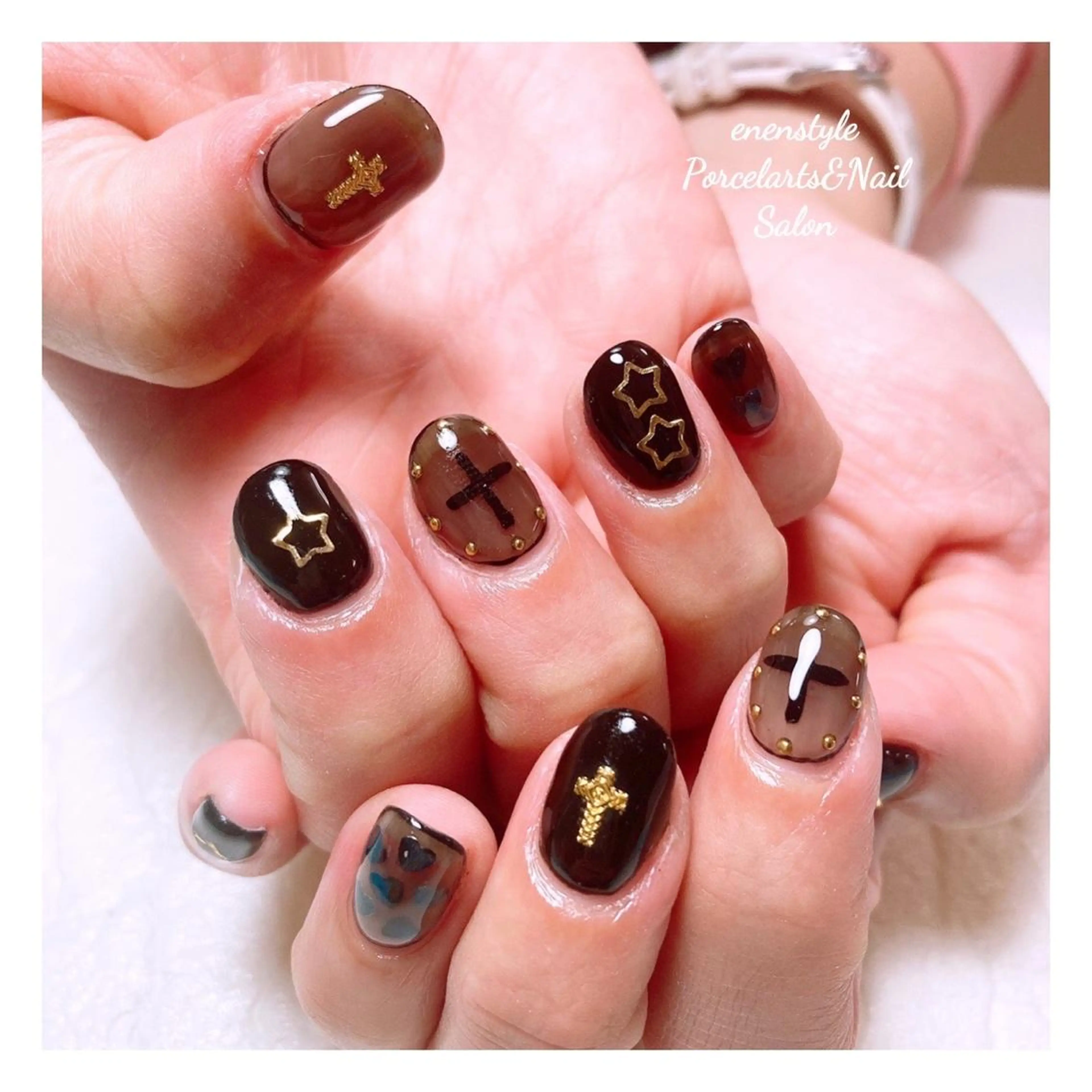 ショート ネイル 👑enen style👑のネイルデザイン