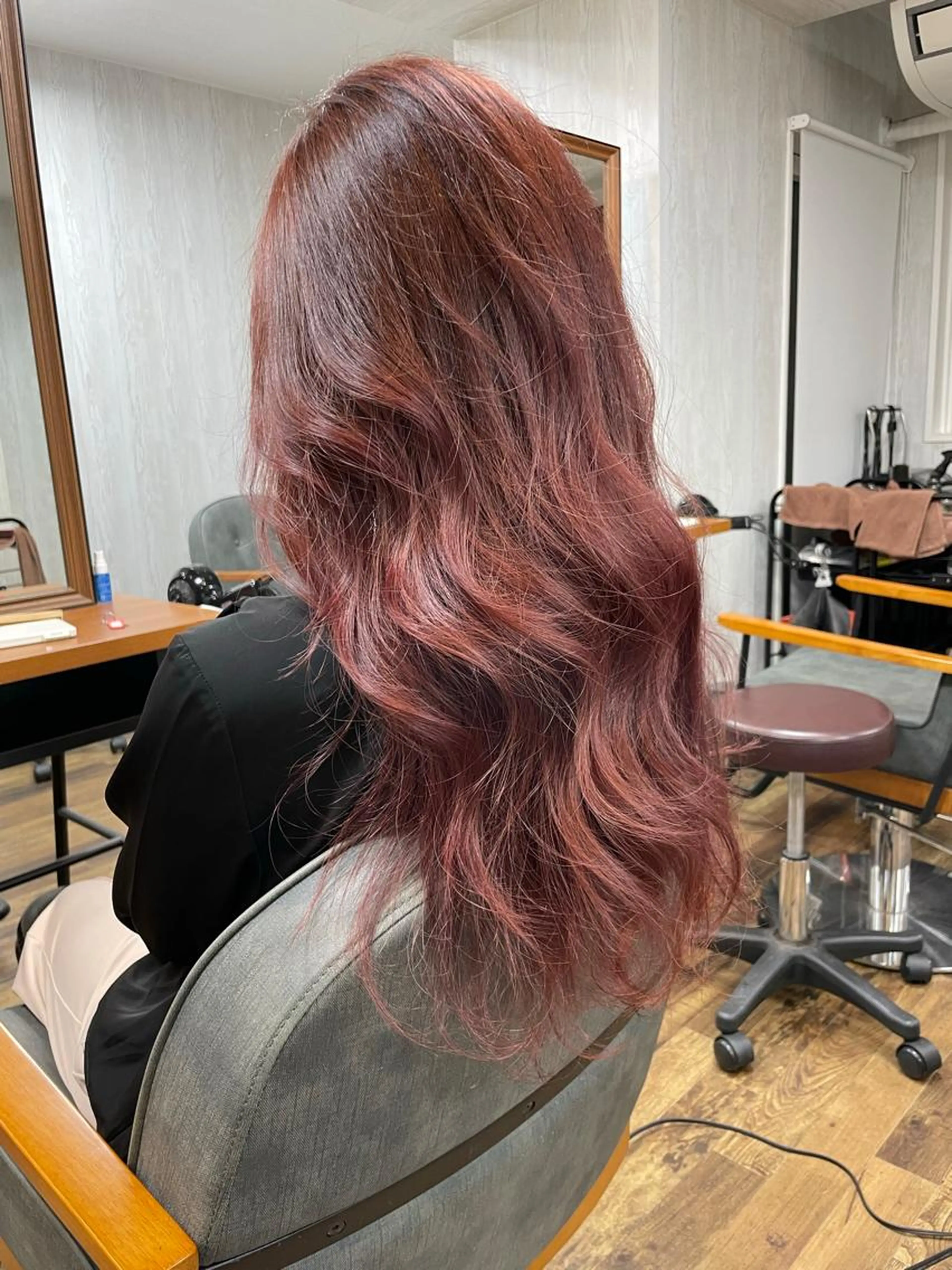 【毛先でオシャレに】カット＋カラー＋グラデーションカラー（ケアブリーチ込み）＋3Stepトリートメント/13900円の写真