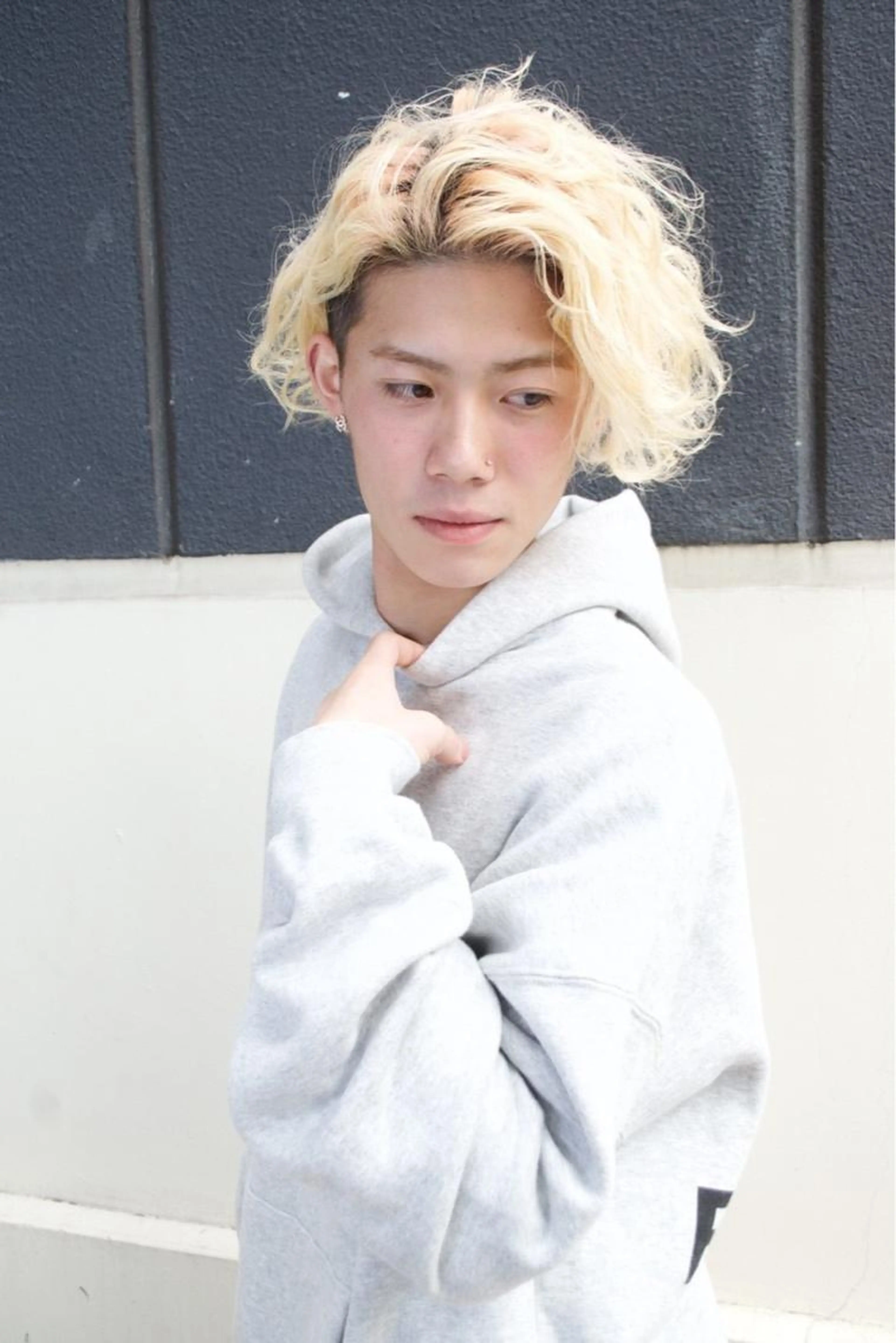 メンズ限定✨カット＆ホワイトブリーチ2回🌈究極の派手ホワイトカラーの写真