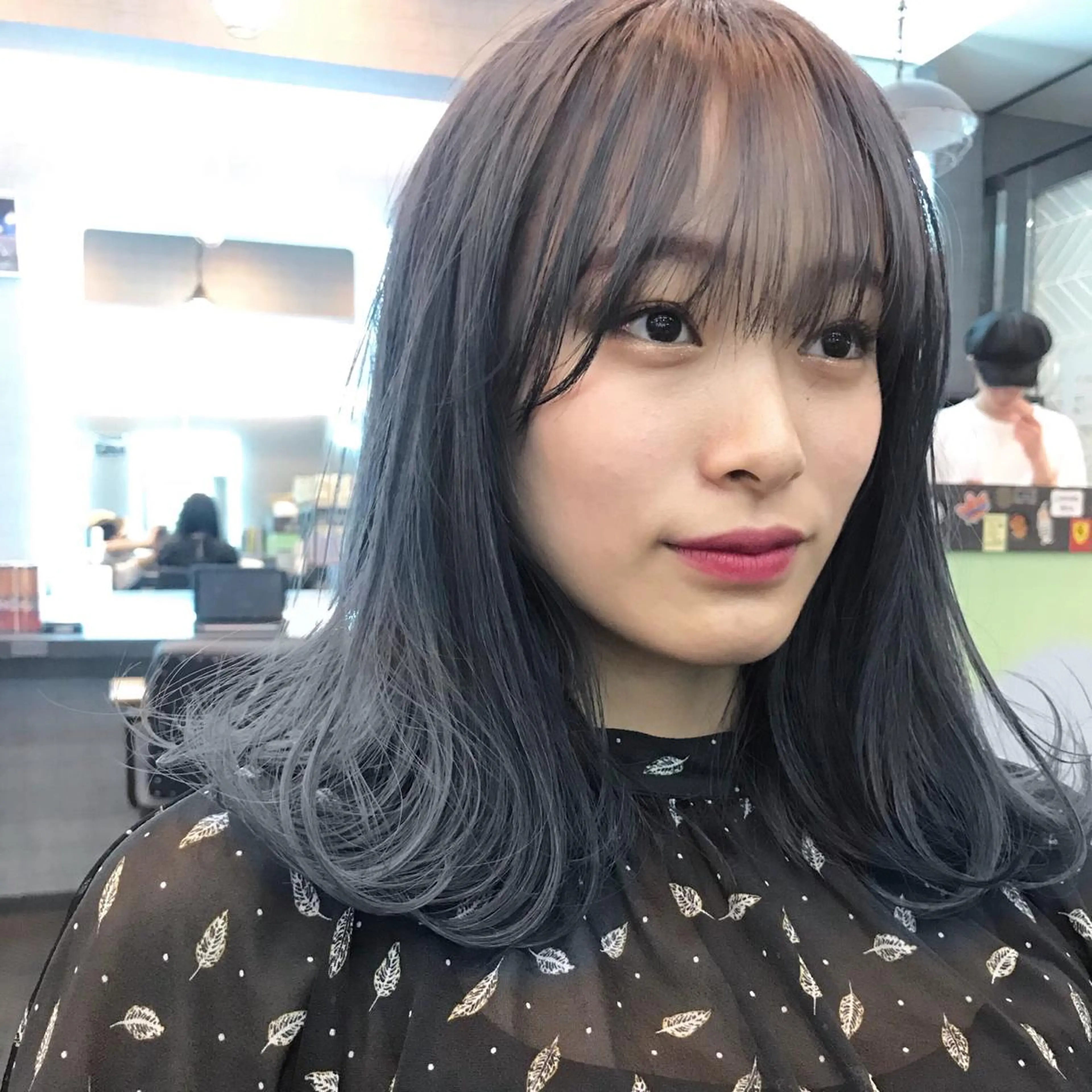 ミディアム DopeLIT モデル募集中のヘアスタイル