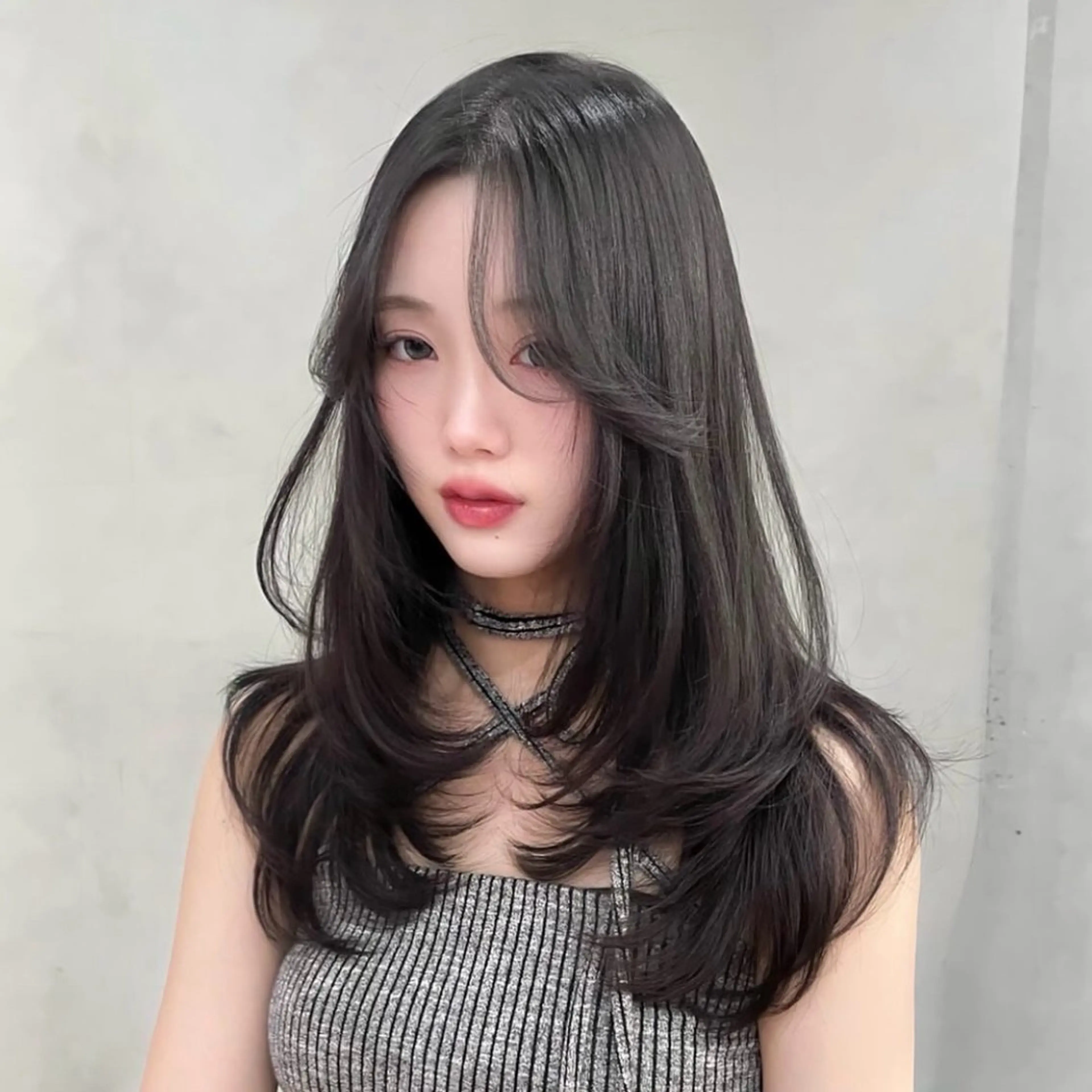 ミディアム ケアカラー レイヤーカット モテ韓国ヘア/ レイヤー🤍RIKAのヘアスタイル