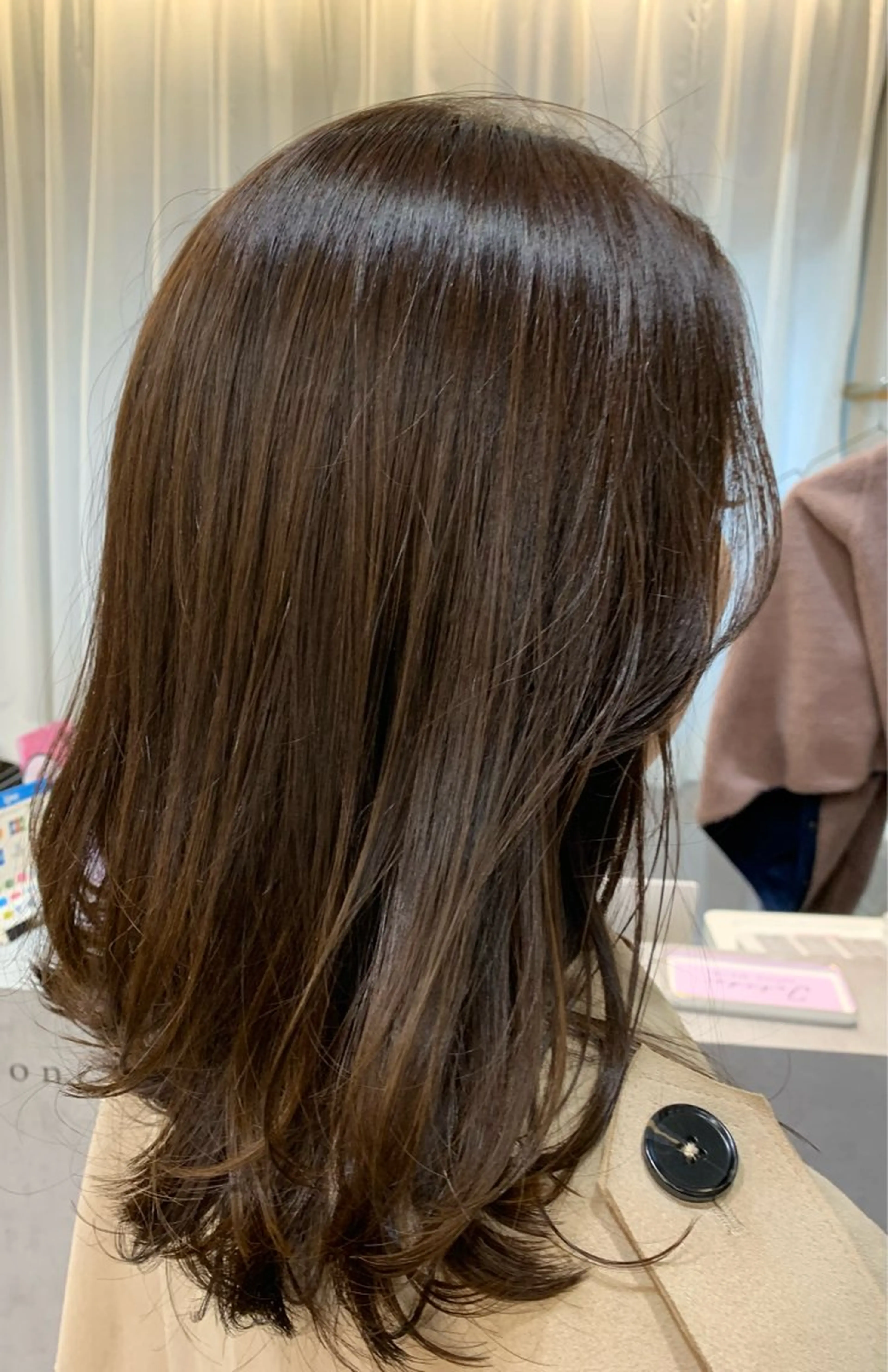 ミディアム レイヤーカット Iolite HAIR所属・ioliteHAIR AYAのヘアスタイル