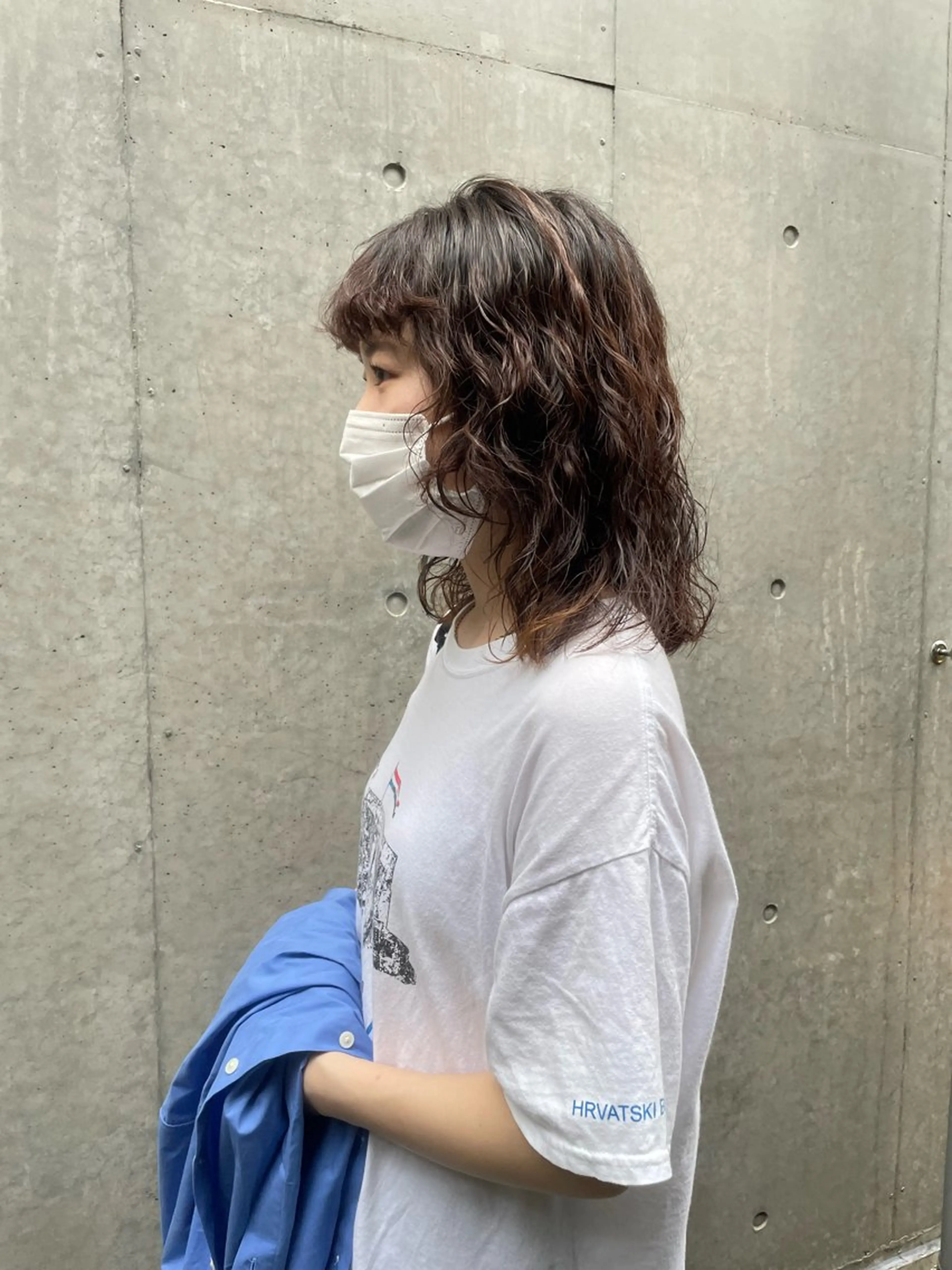 ミディアム 土屋 美賀のヘアスタイル