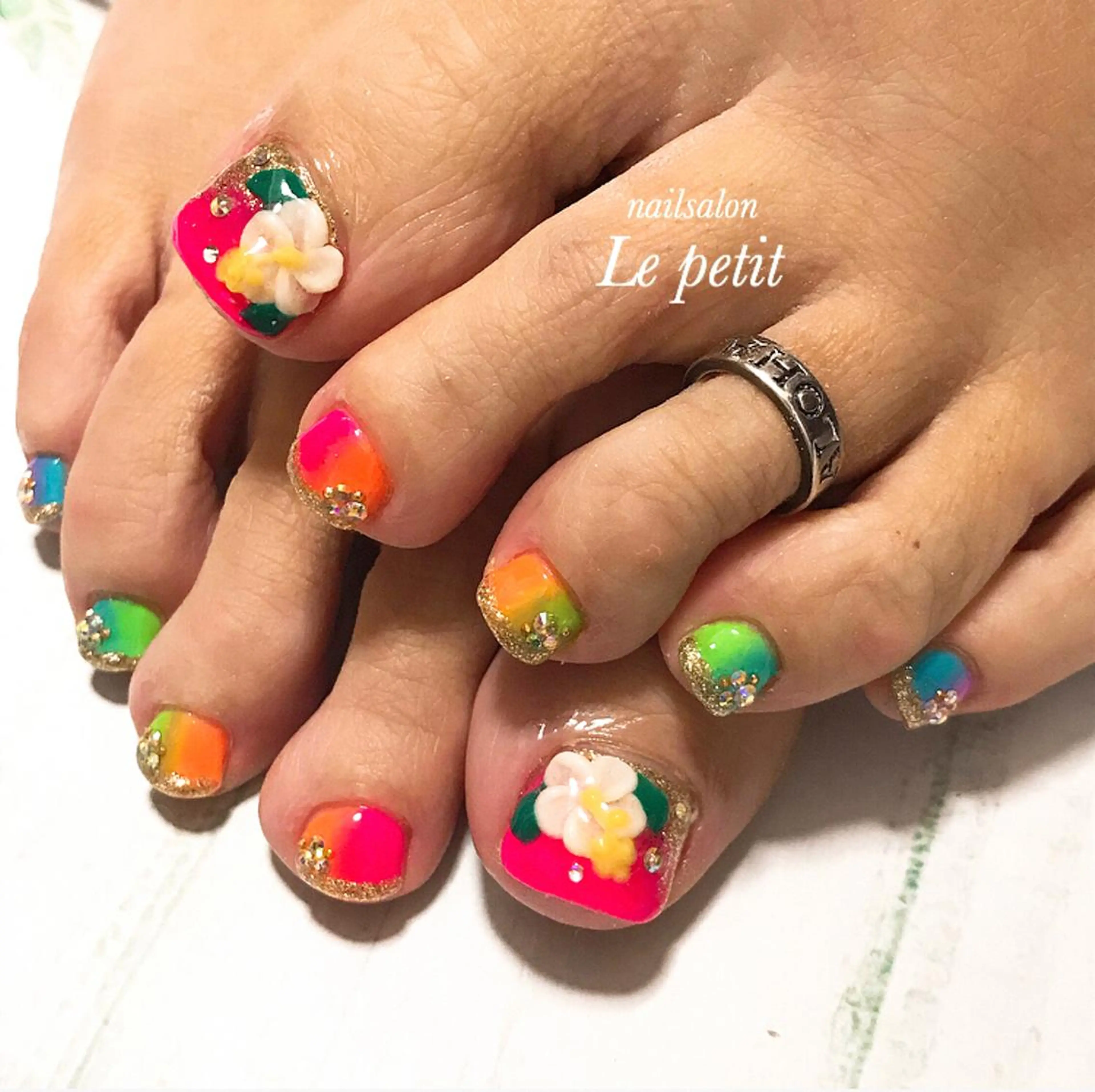 ネイル 石野 広佳のネイルデザイン