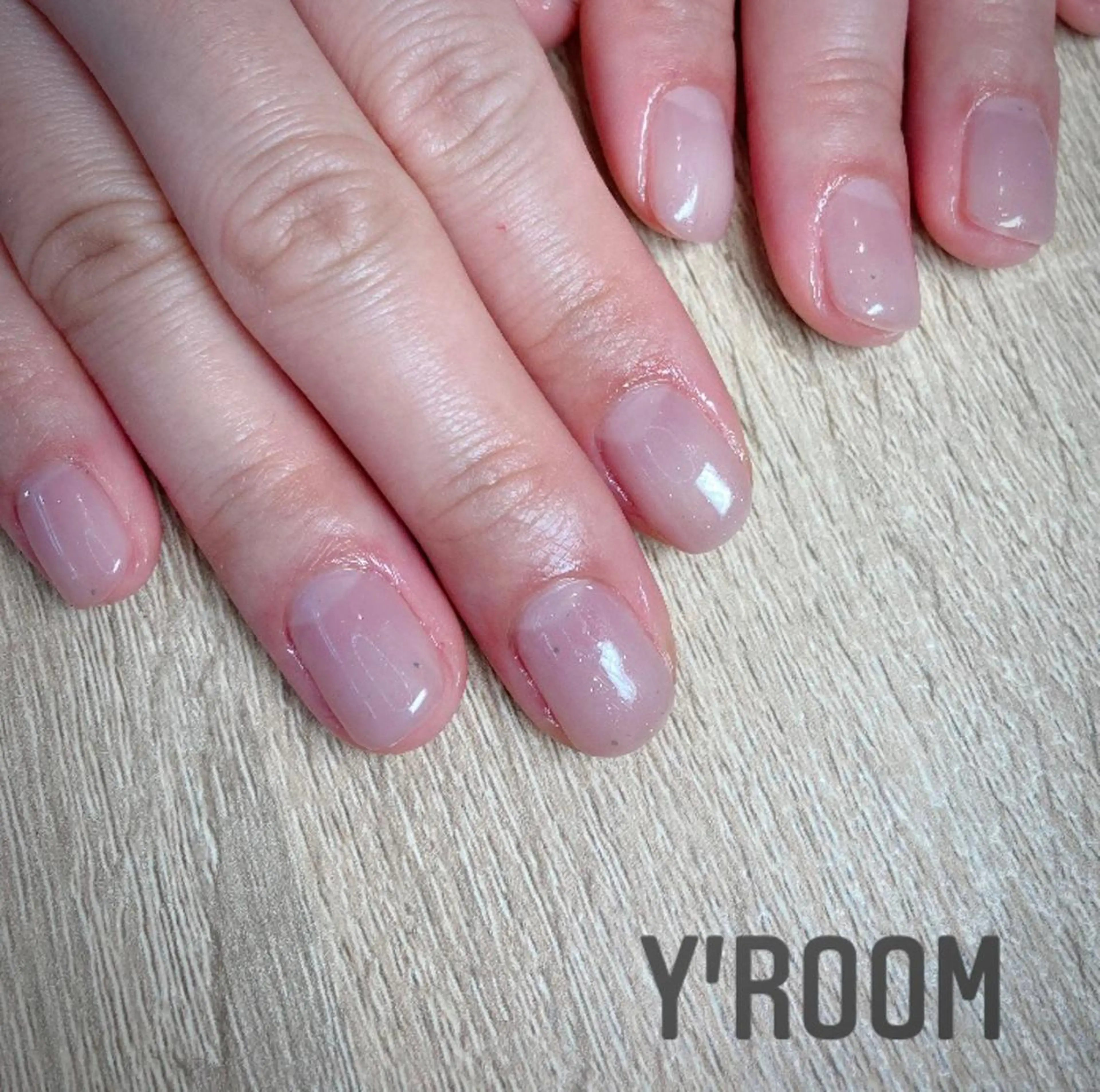 ネイル オーロラネイル フラッシュネイル ジェルネイル 氷ネイル・うるうるネイル マグネットネイル YUKA （ネイリスト）のネイルデザイン