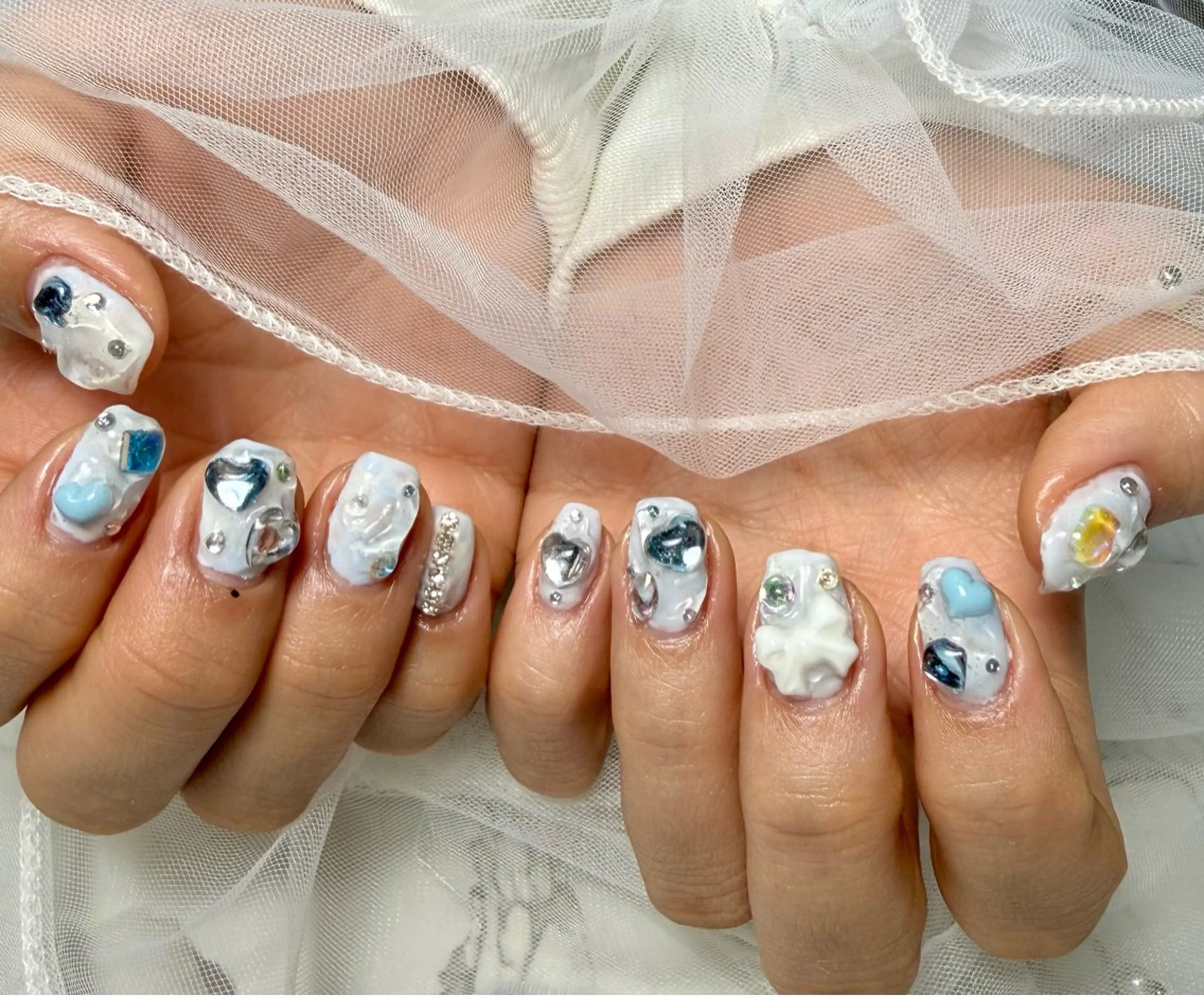 ネイル アニマル柄 アートネイル チークネイル フラッシュネイル フラッシュマグ M.N_ nailのネイルデザイン