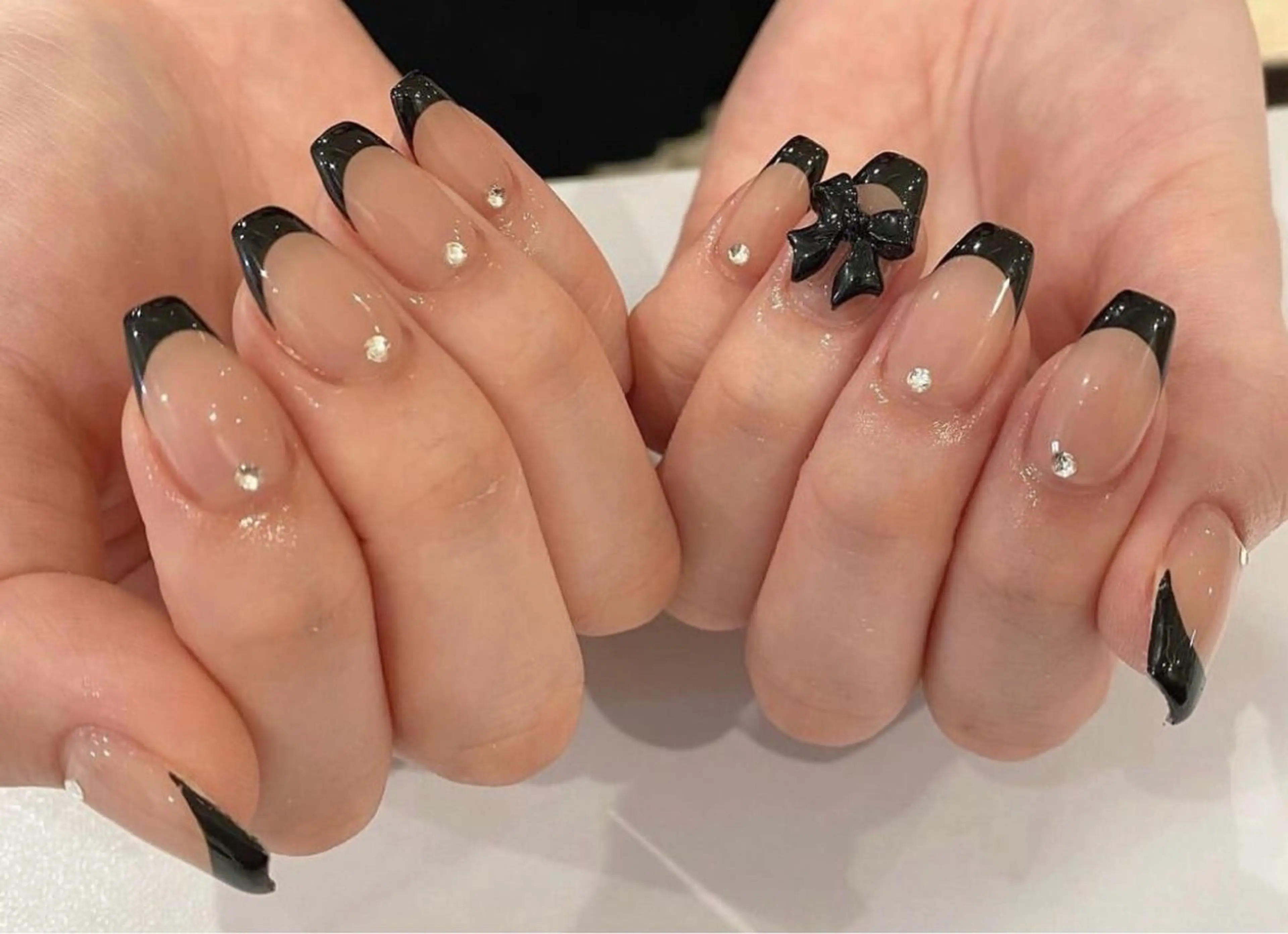 ネイル リボン か な🧚♀️のネイルデザイン